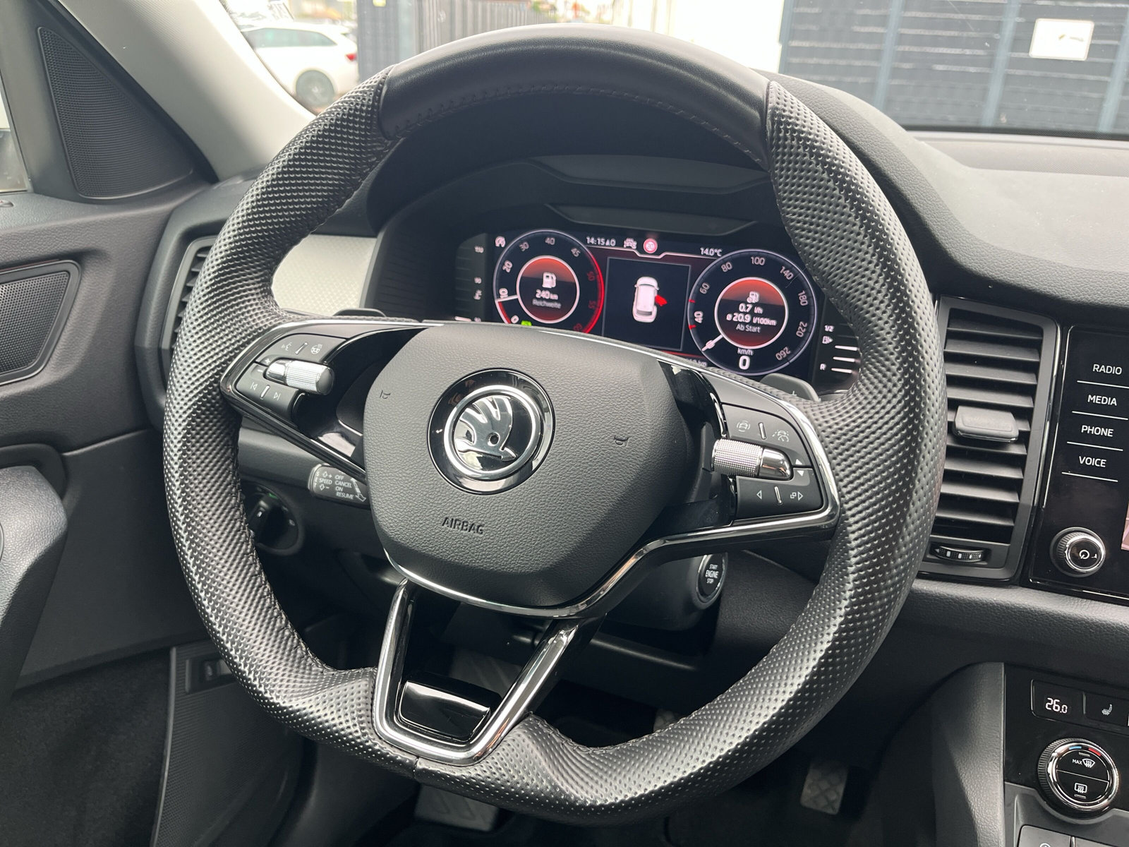 Kodiaq Clever 4x4 2.0 TDI DSG *AHK*ACC*PDC*4xSHZ*