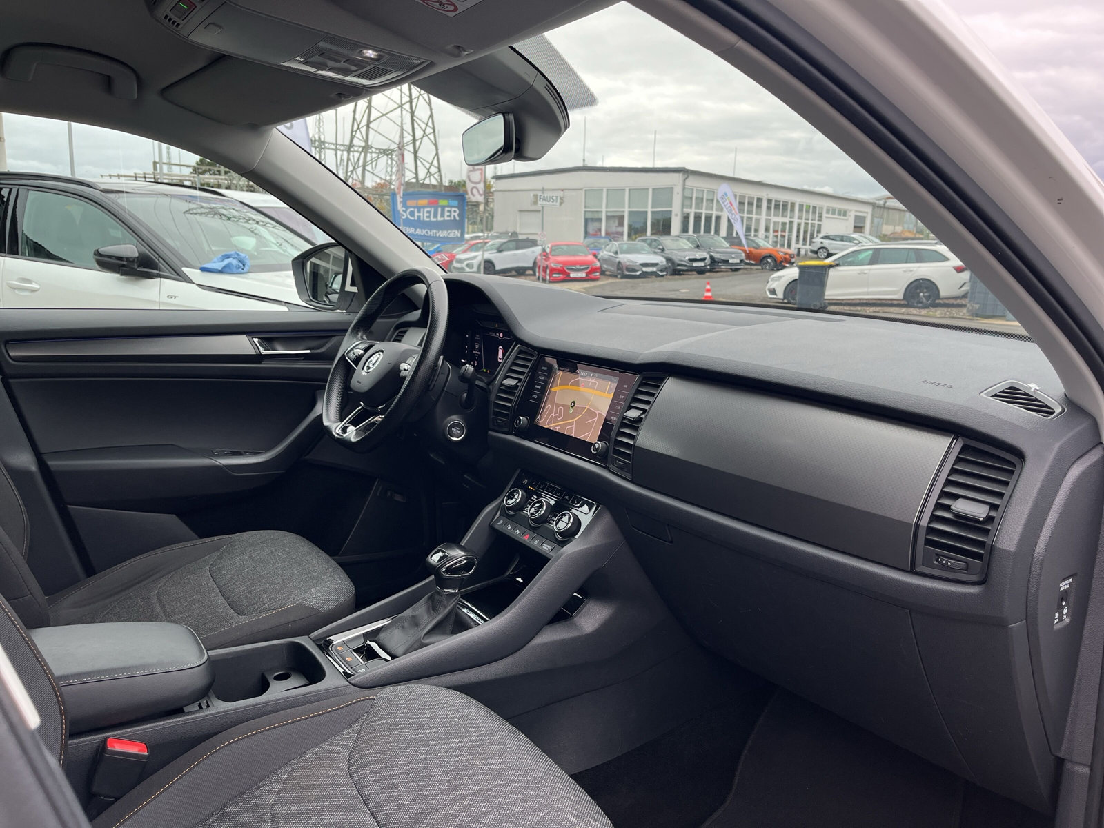 Kodiaq Clever 4x4 2.0 TDI DSG *AHK*ACC*PDC*4xSHZ*