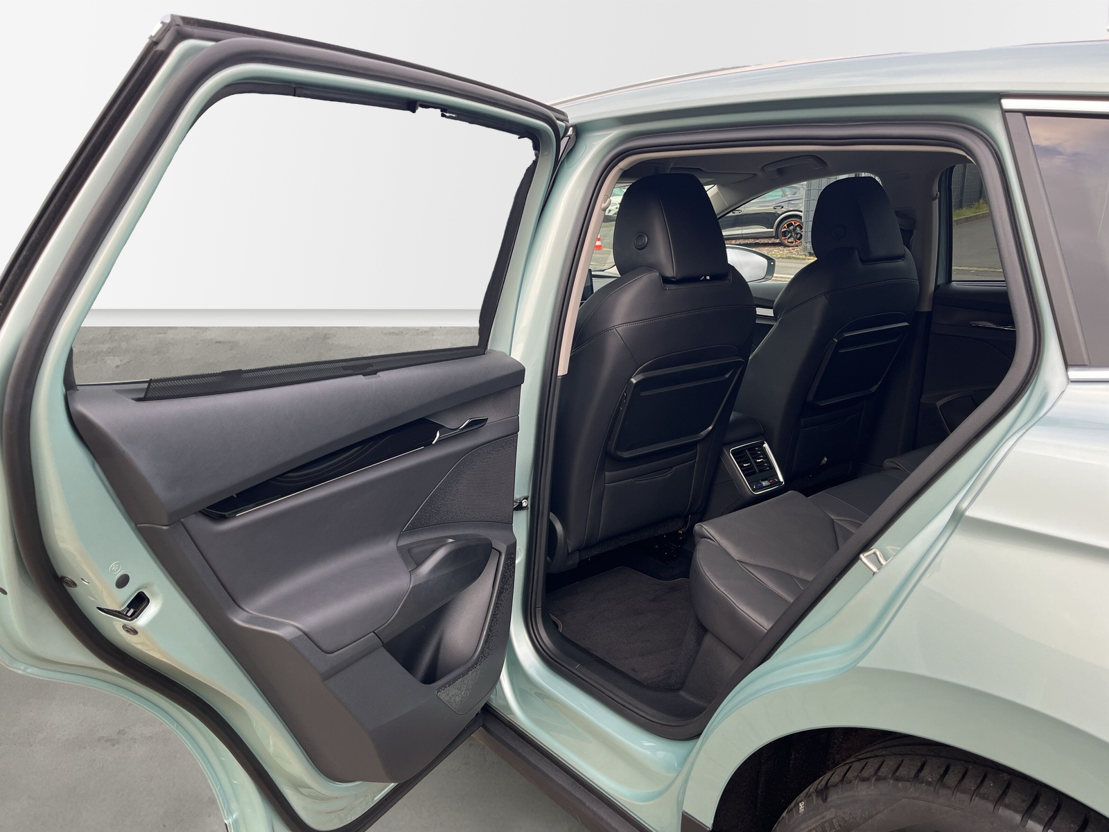 Enyaq 80 Suite 82kWh *AHK*LEDER*W-PUMPE*ELE.-SITZE*