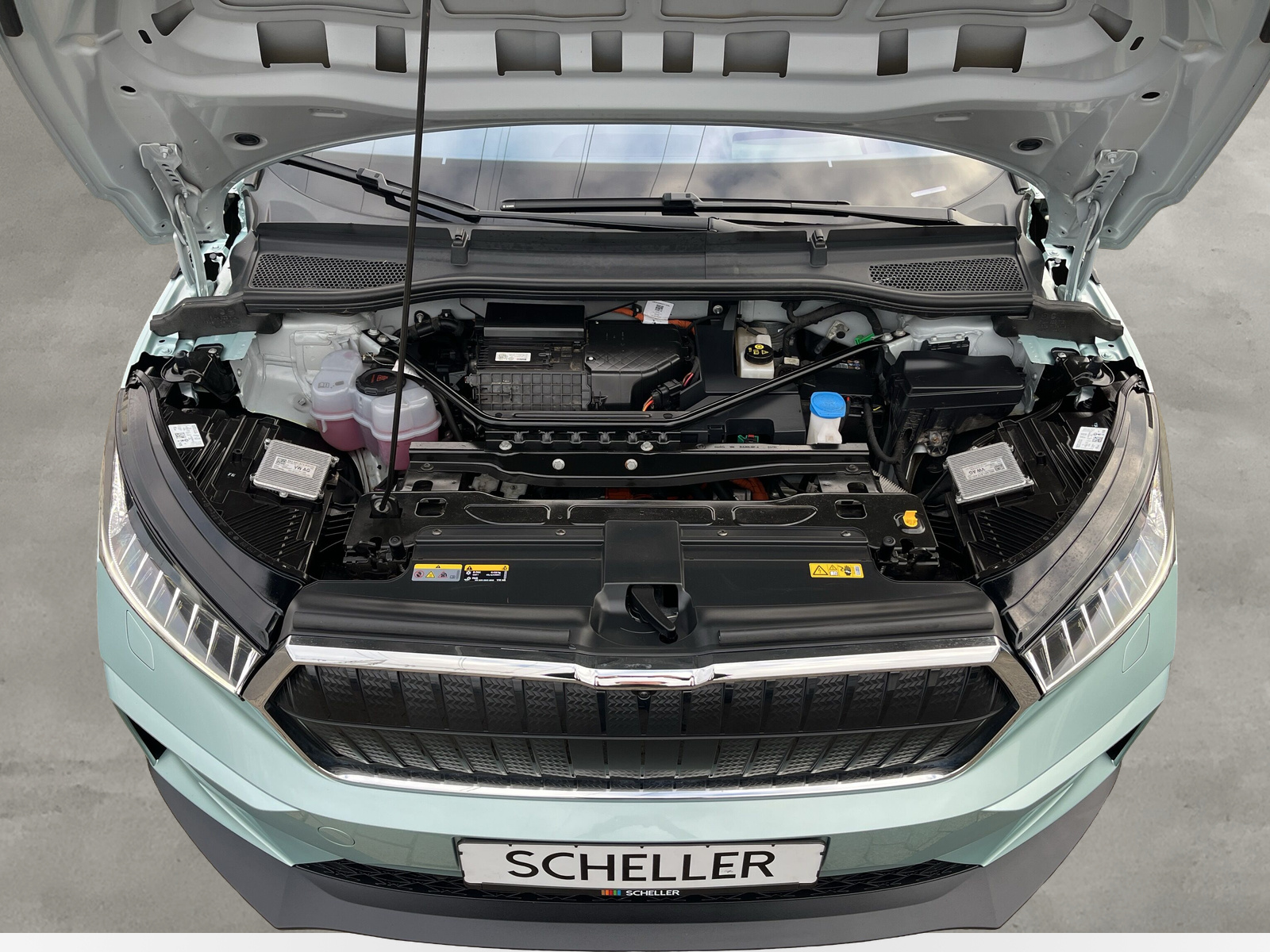 Enyaq 80 Suite 82kWh *AHK*LEDER*W-PUMPE*ELE.-SITZE*