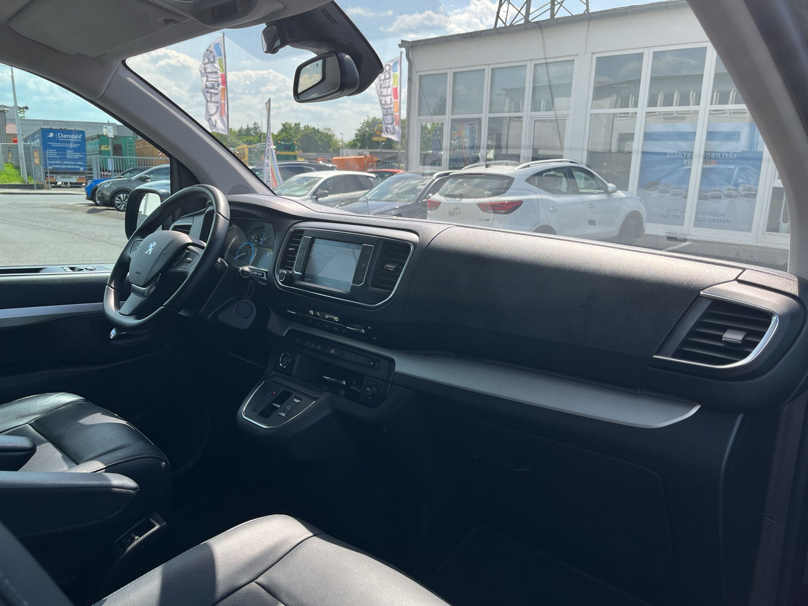 Traveller E-Allure Elektromotor L2 *7-SITZE*KAMERA*