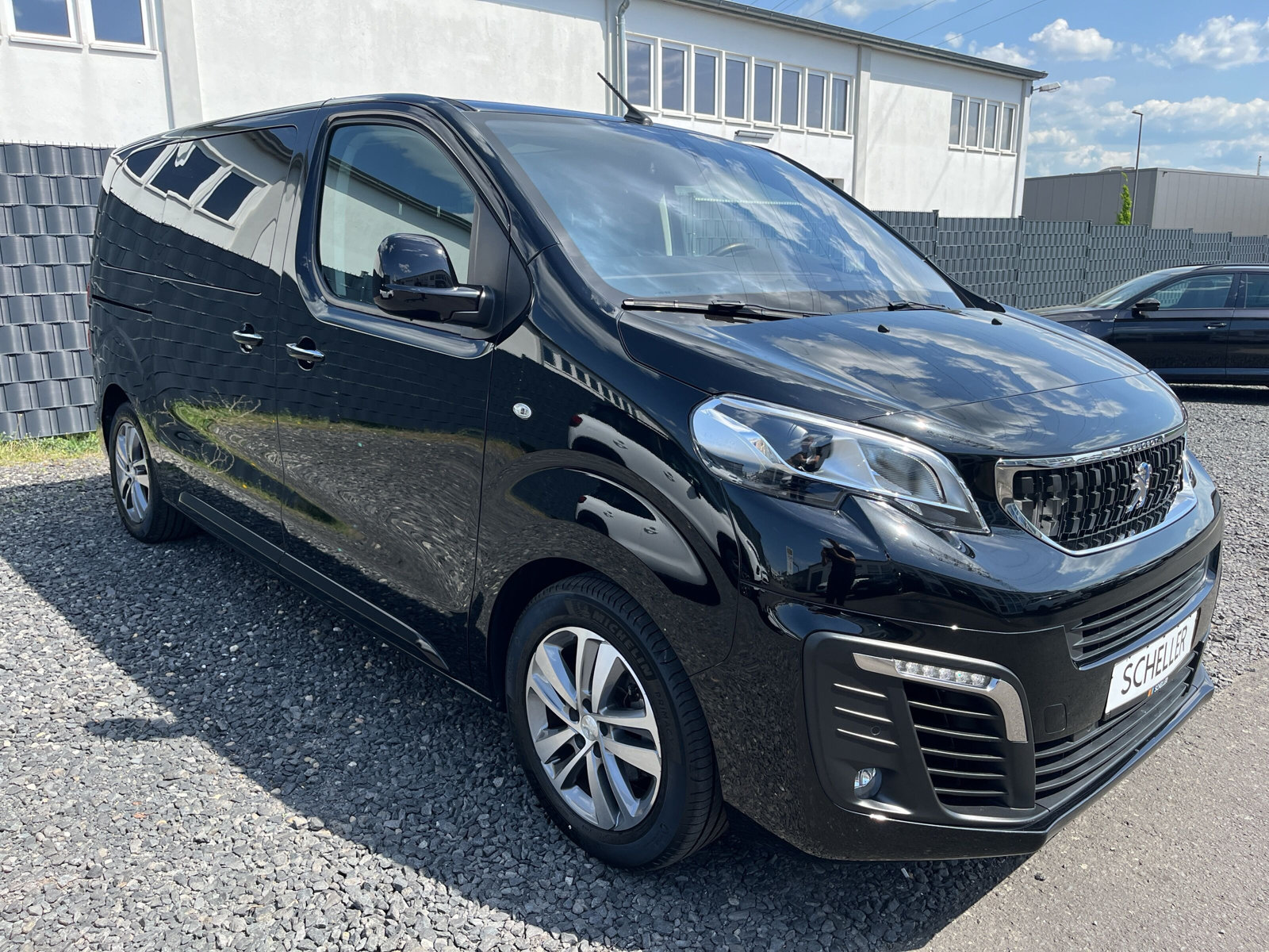 Traveller E-Allure Elektromotor L2 *7-SITZE*KAMERA*
