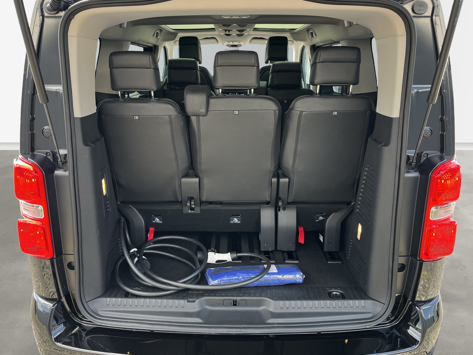 Traveller E-Allure Elektromotor L2 *7-SITZE*KAMERA*