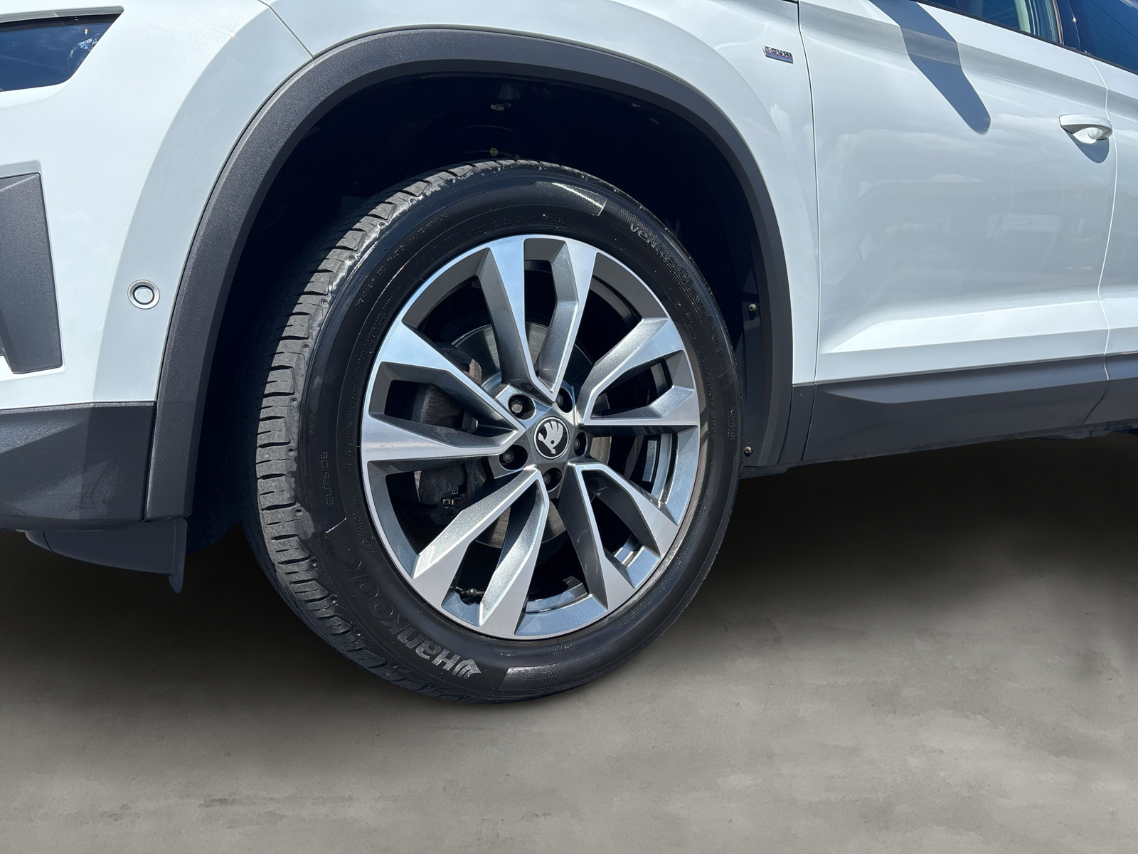 Kodiaq Tour *SHZ*LED*AHK*