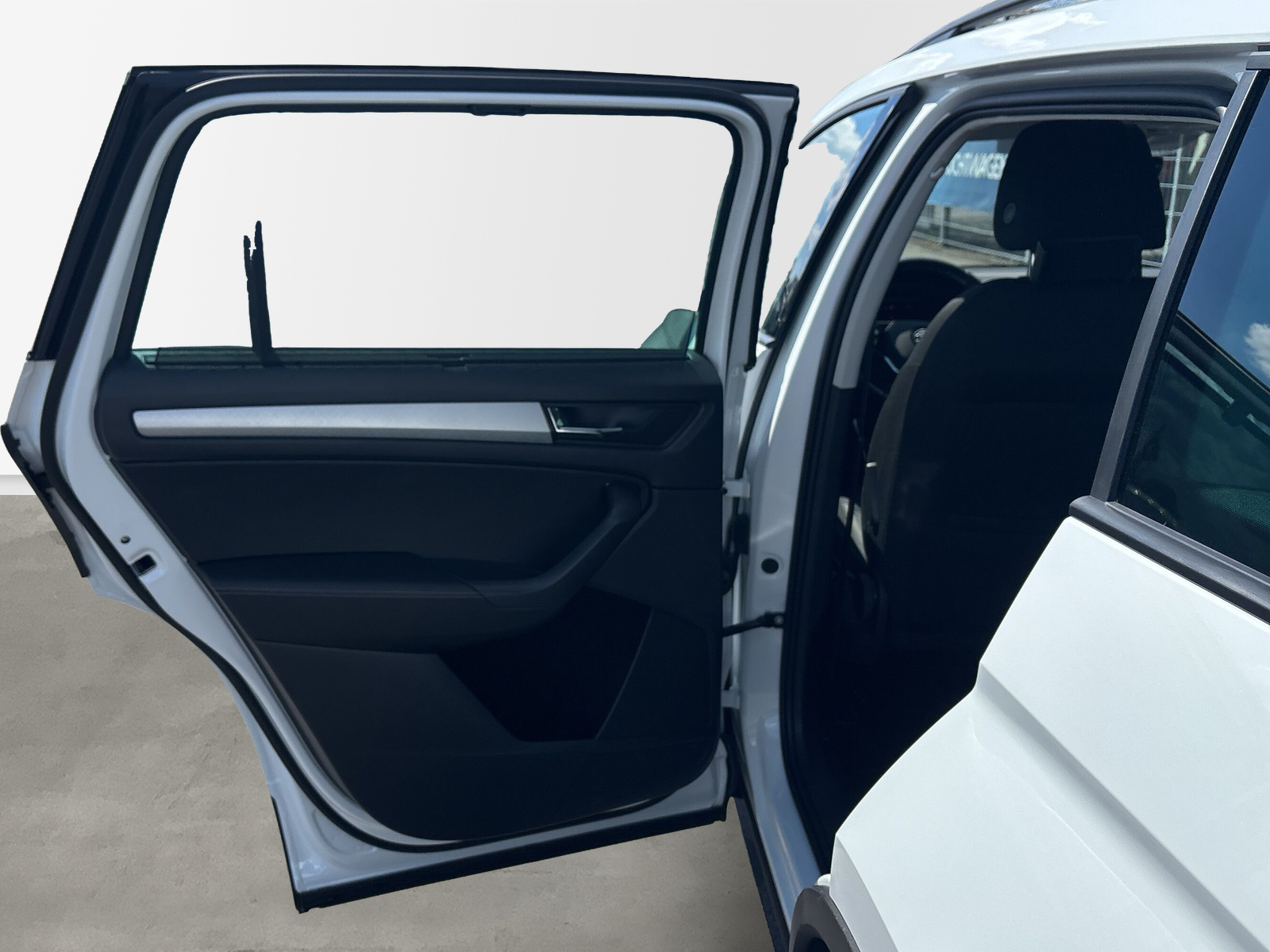 Kodiaq Tour *SHZ*LED*AHK*