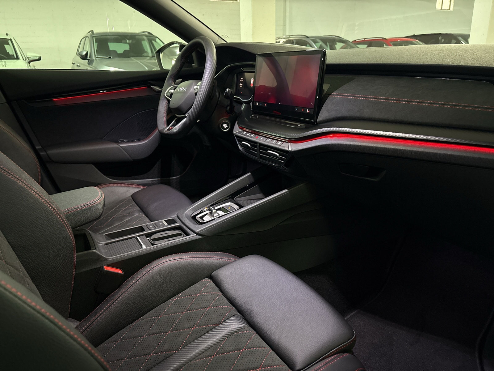 Octavia Combi RS 2,0 TSI 195 kW 7-Gang-DSG *Individuallackierung**Panoramaschiebedach*