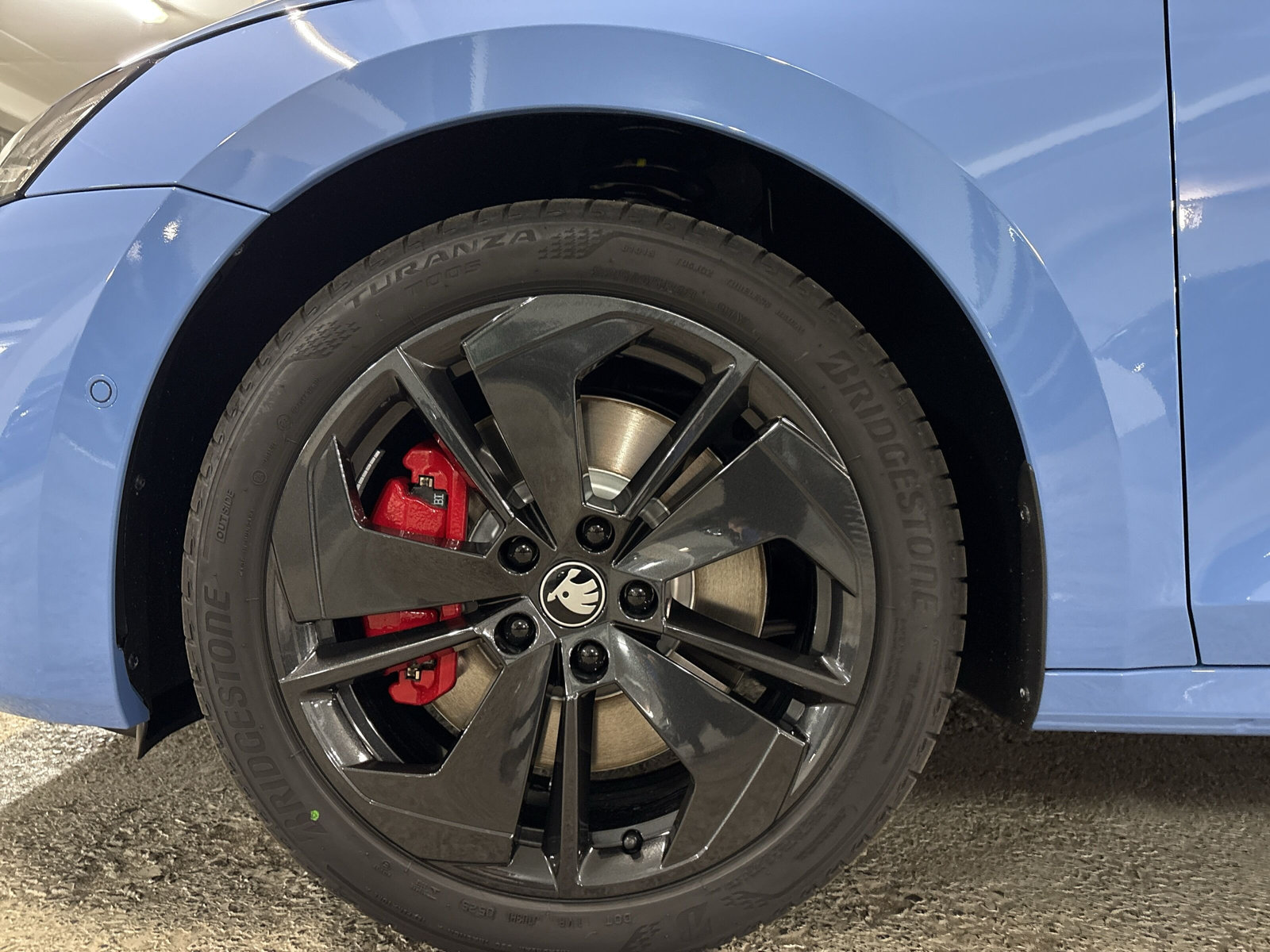 Octavia Combi RS 2,0 TSI 195 kW 7-Gang-DSG *Individuallackierung**Panoramaschiebedach*