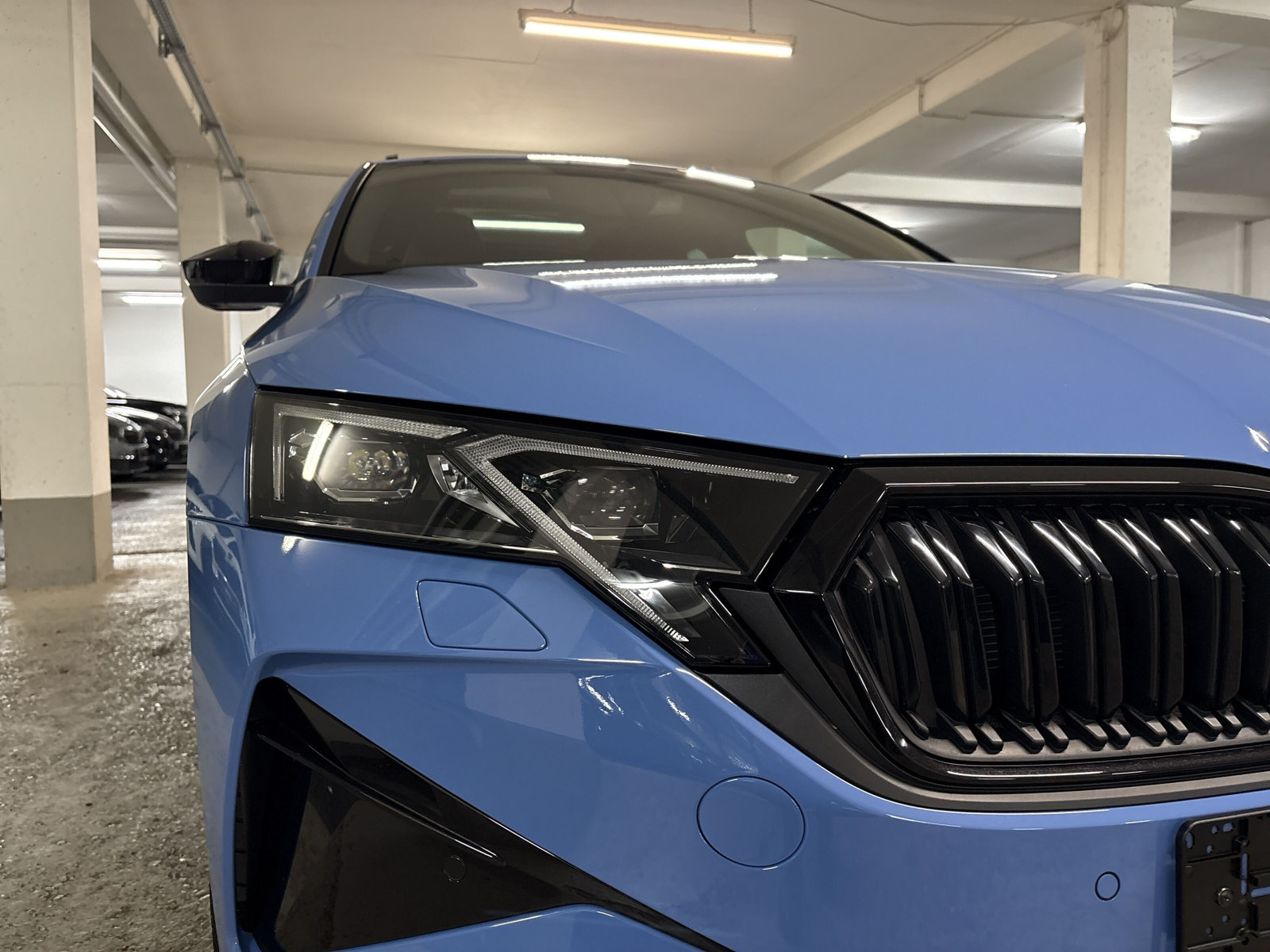 Octavia Combi RS 2,0 TSI 195 kW 7-Gang-DSG *Individuallackierung**Panoramaschiebedach*