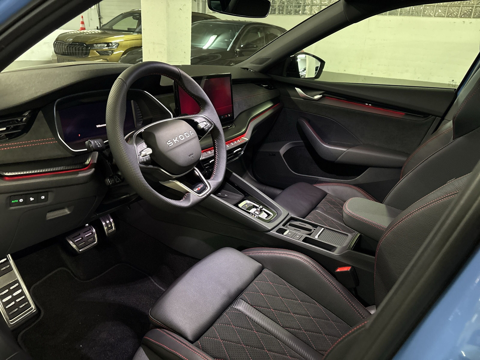 Octavia Combi RS 2,0 TSI 195 kW 7-Gang-DSG *Individuallackierung**Panoramaschiebedach*