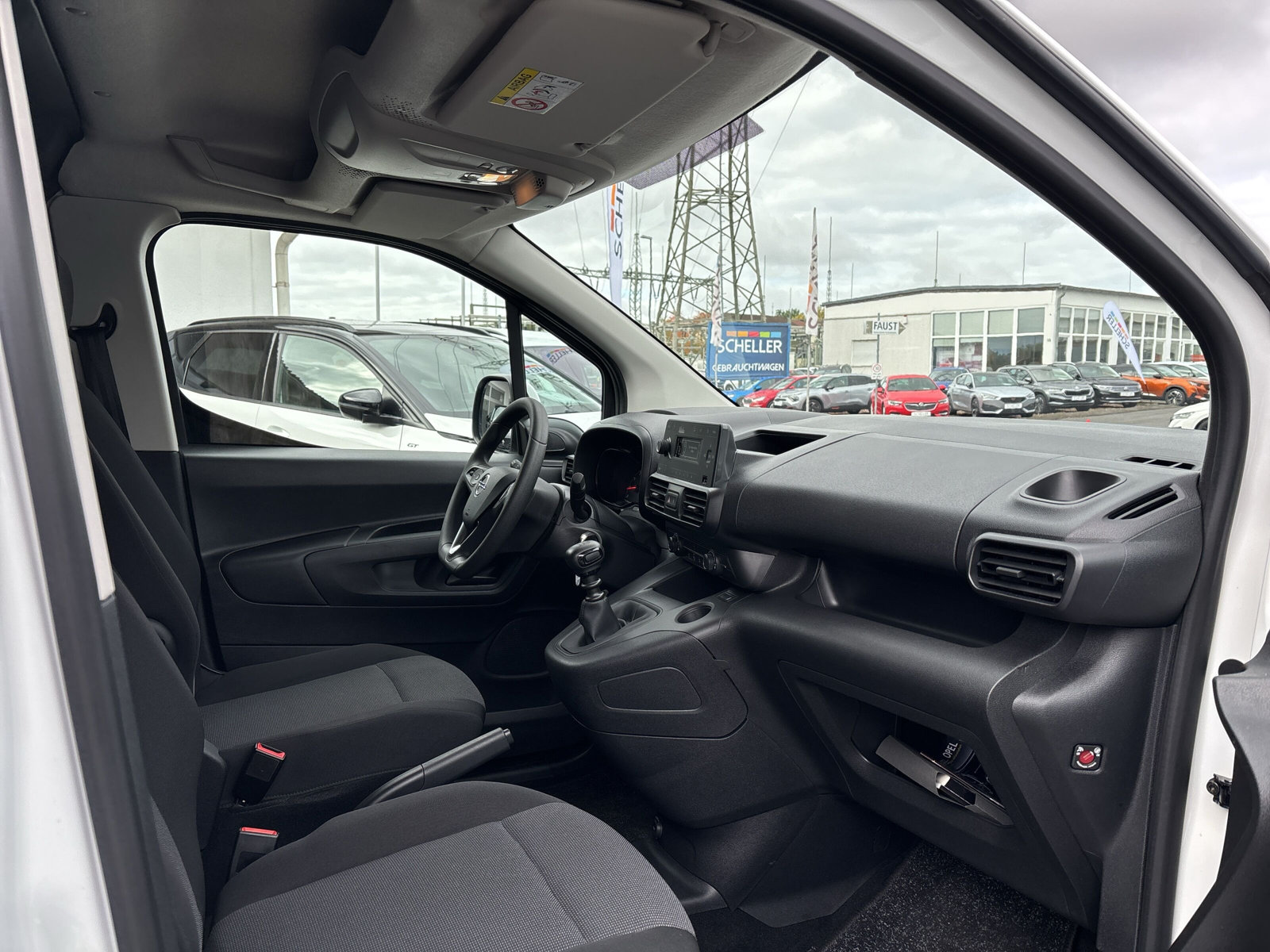 Combo E Cargo 1.2 Turbo Edition *KLMA*HOLZBODEN*PDC*