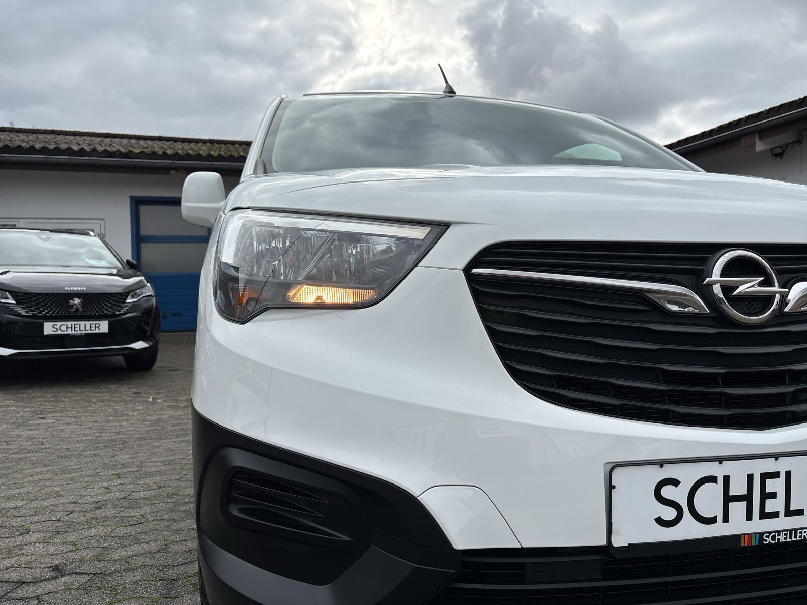 Combo E Cargo 1.2 Turbo Edition *KLMA*HOLZBODEN*PDC*