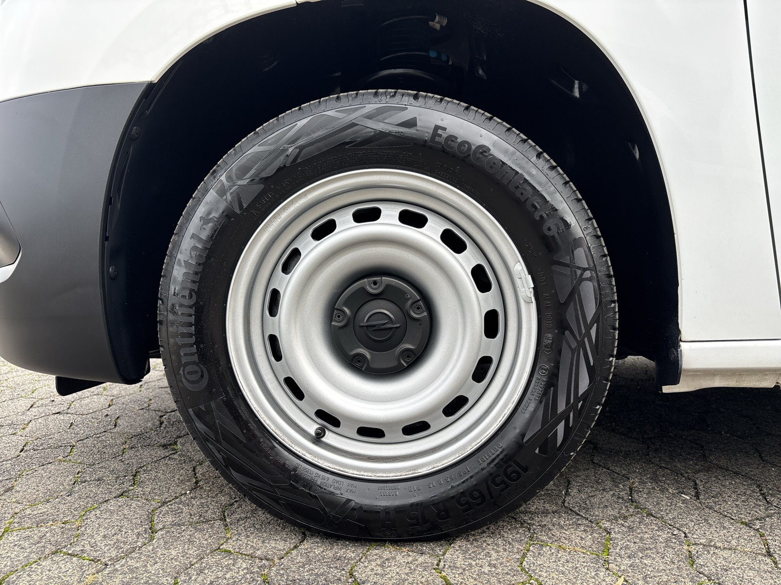 Combo E Cargo 1.2 Turbo Edition *KLMA*HOLZBODEN*PDC*