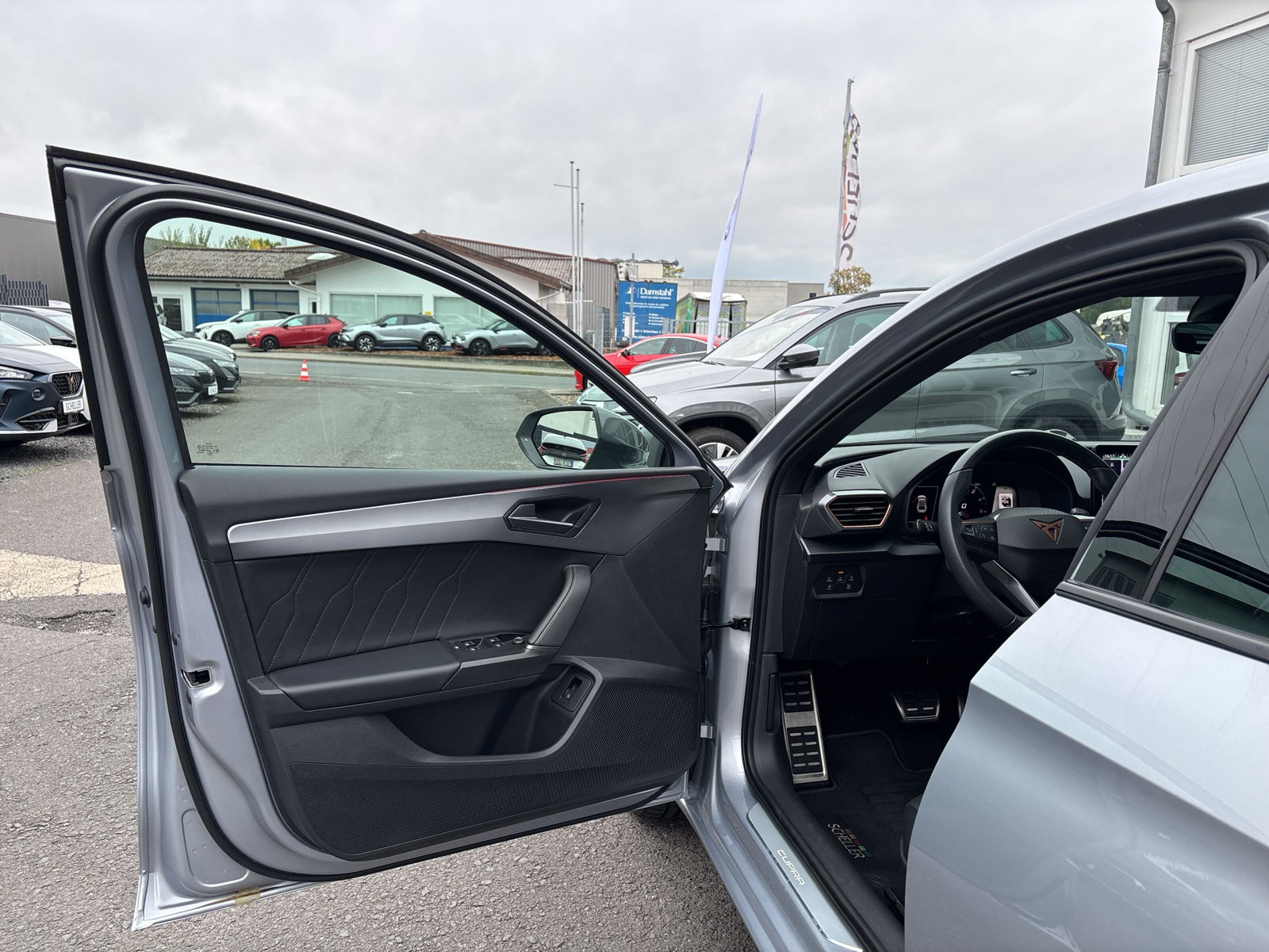 Leon 1.4e-Hybrid 150kW *SHZ*PANO*