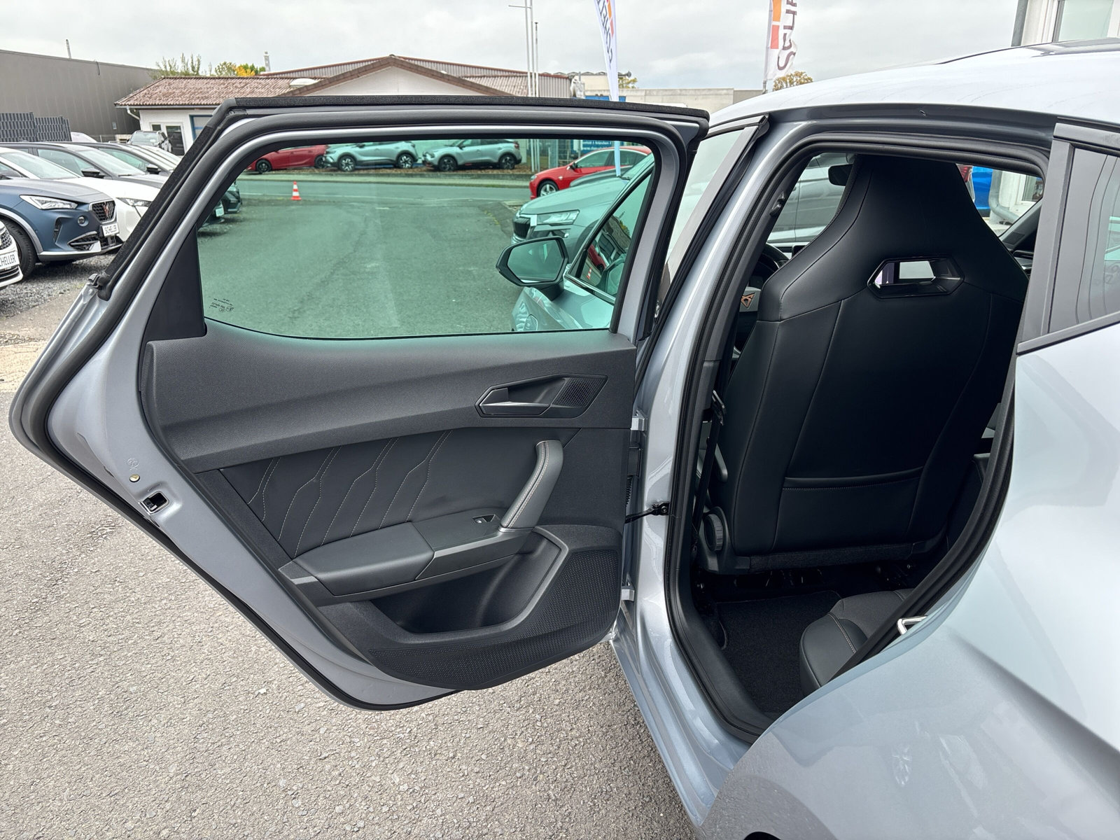 Leon 1.4e-Hybrid 150kW *SHZ*PANO*