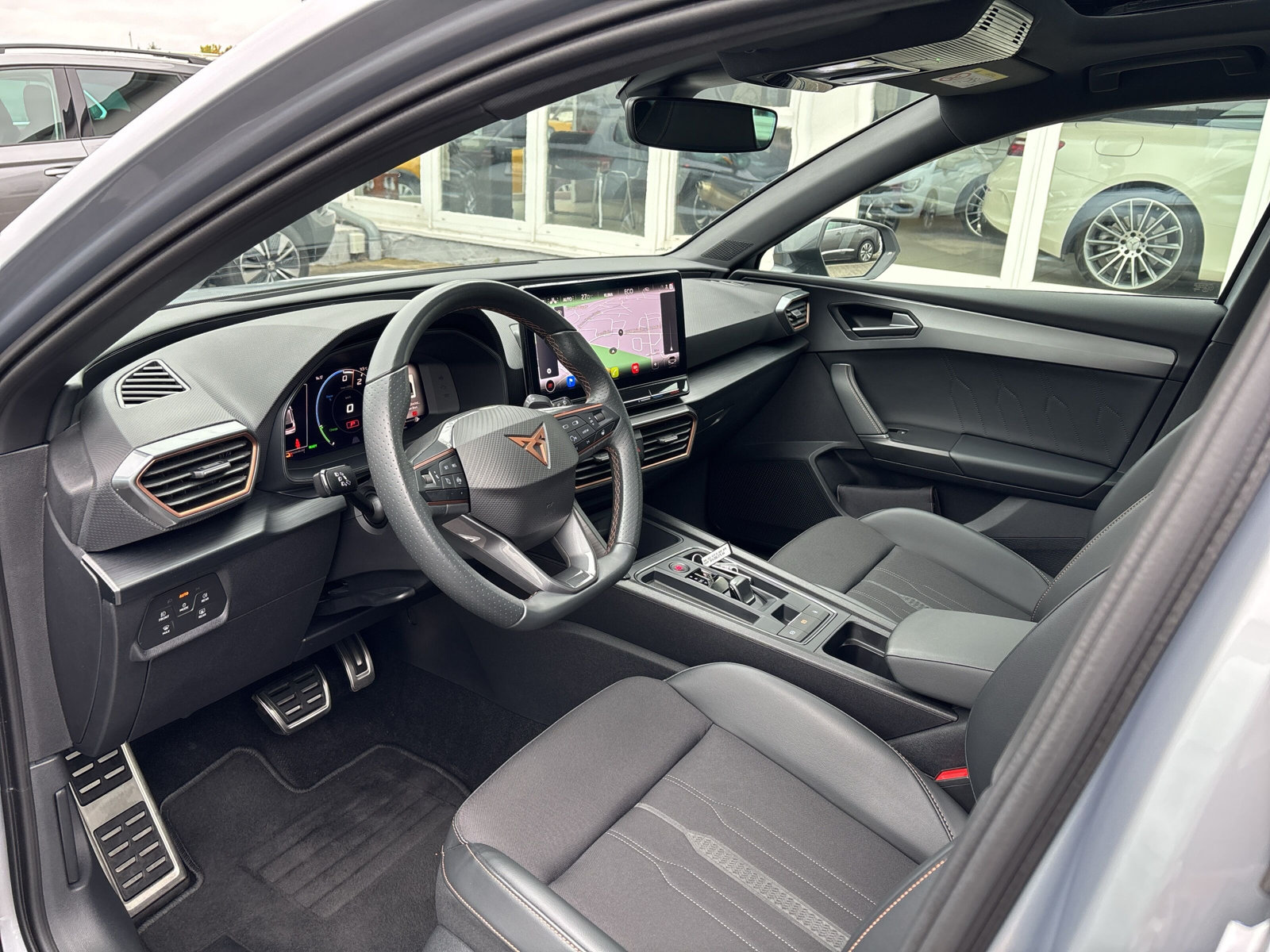 Leon 1.4e-Hybrid 150kW *SHZ*PANO*
