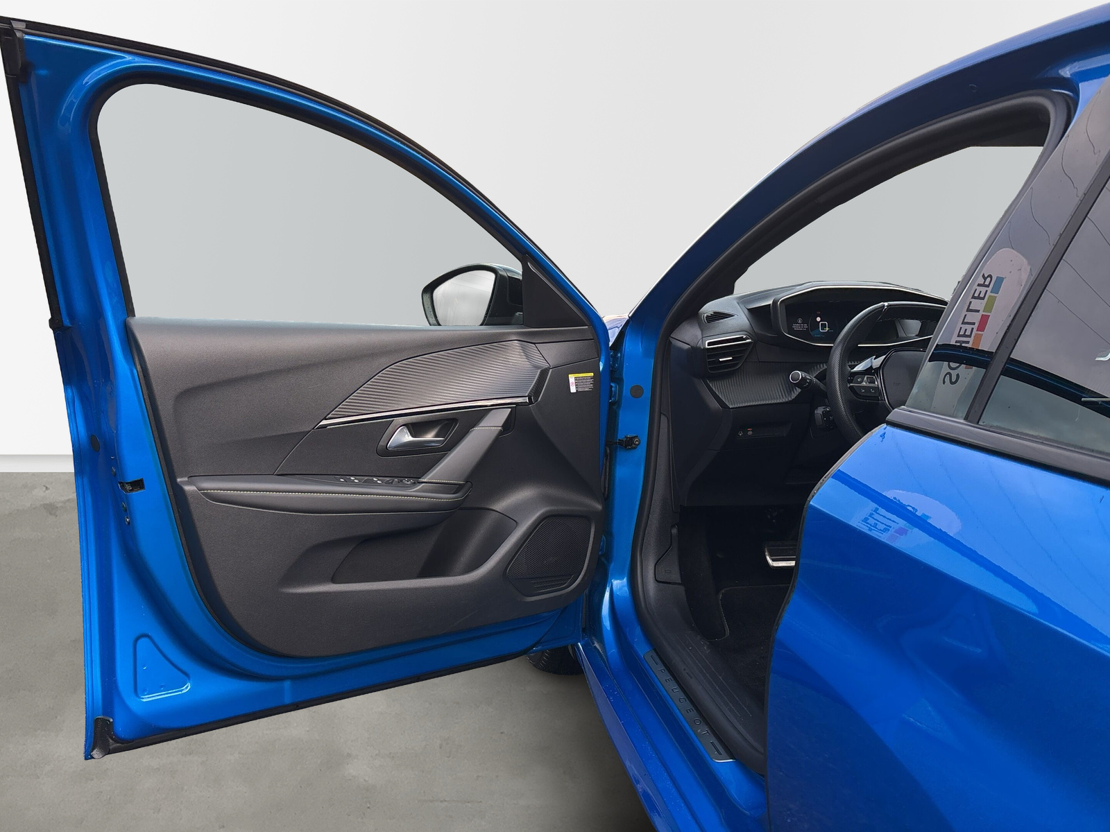 208 E GT Pack 50kWh *PANO*SHZ*ACC*