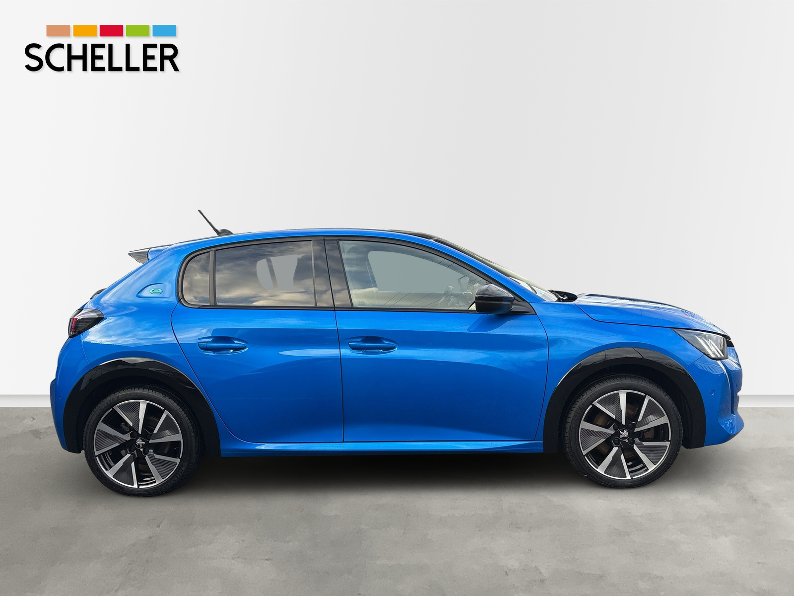 208 E GT Pack 50kWh *PANO*SHZ*ACC*