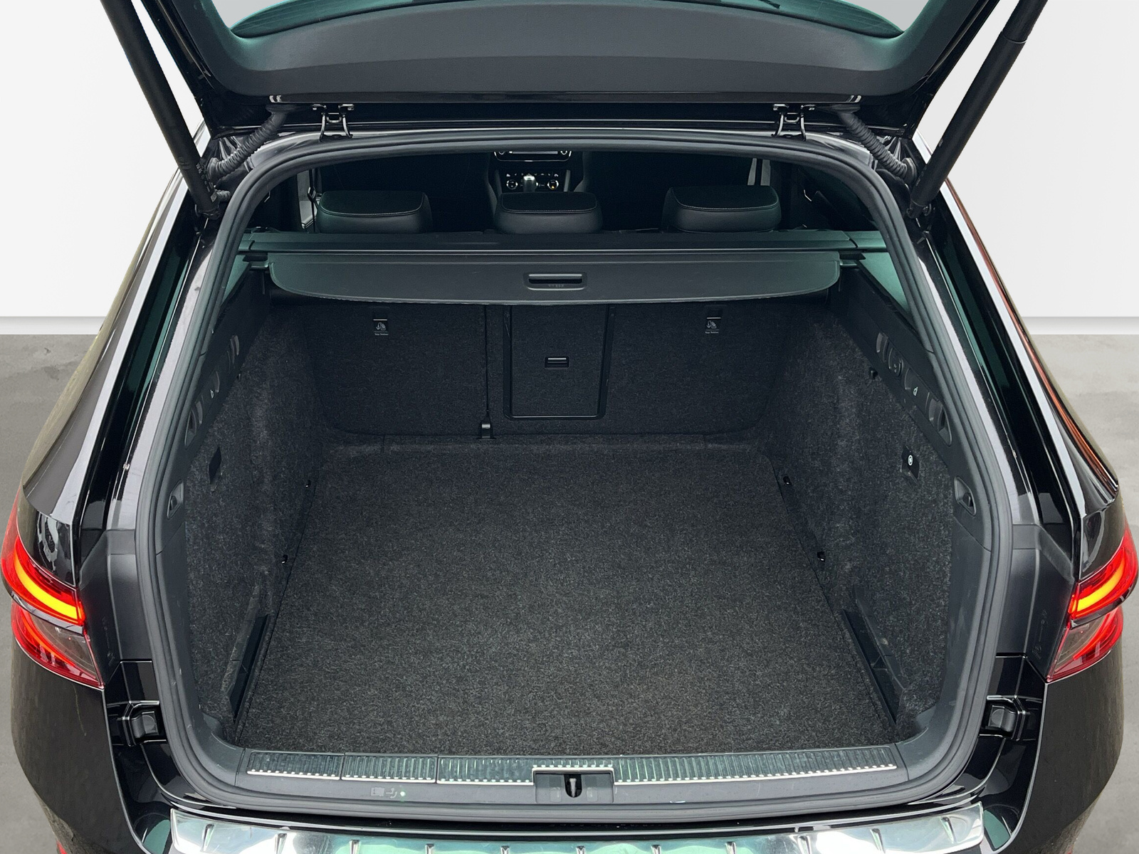 Superb Combi Sportline 2.0 TDI DSG *AHK*WSS-HZG*ACC*KAMERA*