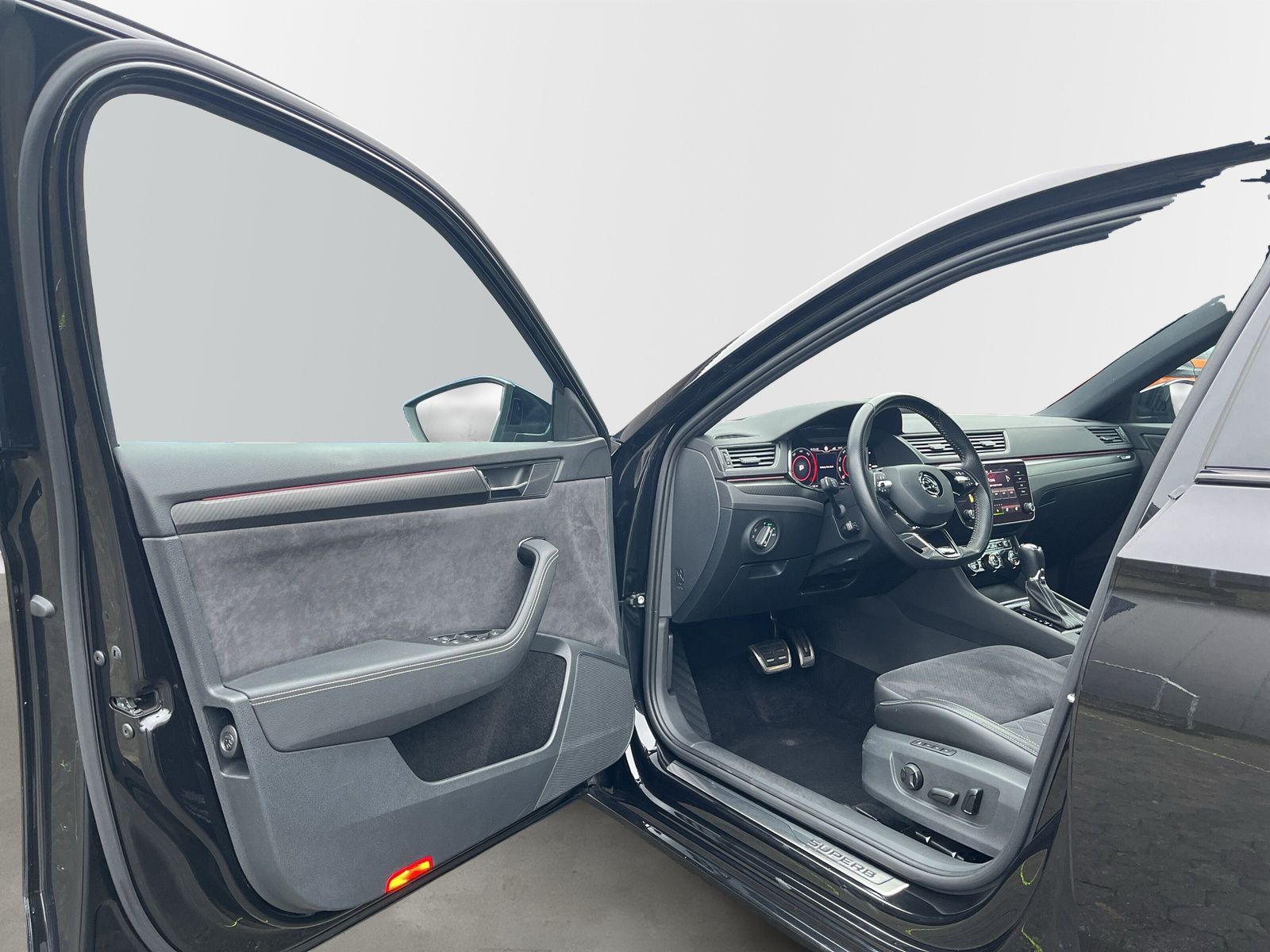 Superb Combi Sportline 2.0 TDI DSG *AHK*WSS-HZG*ACC*KAMERA*