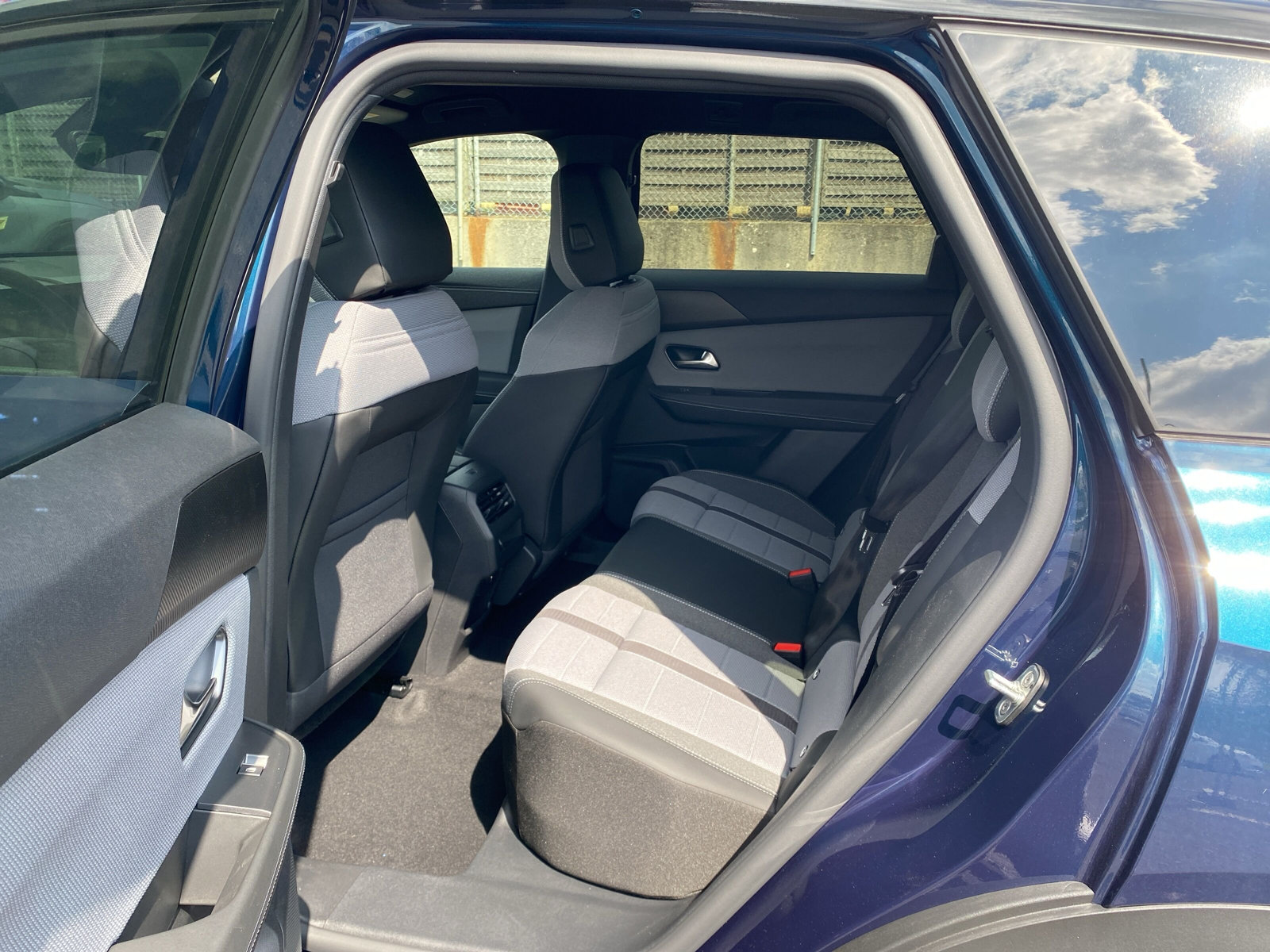 Grandland (X) GS 1.2 Mild-Hybrid AHK