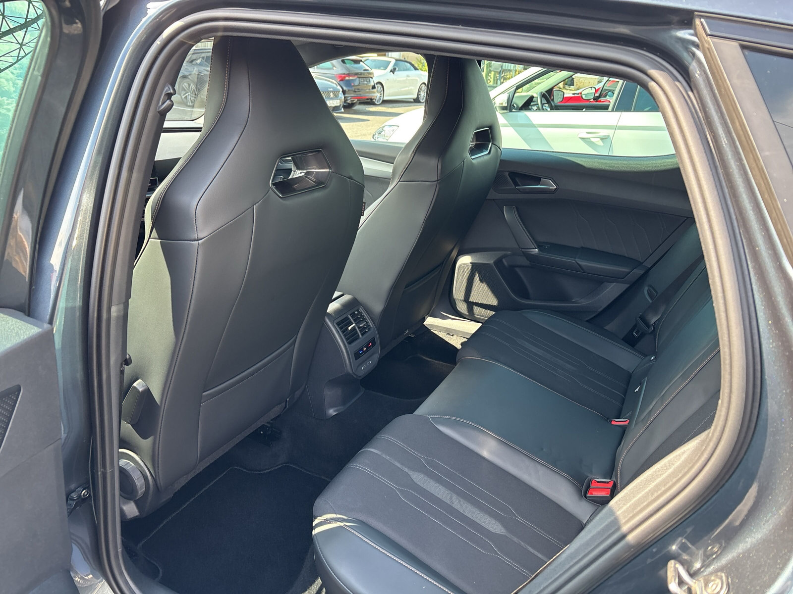 Leon 1.4 VZ e-Hybrid *FULL-LINK*3-ZONEN*19-ZOLL*