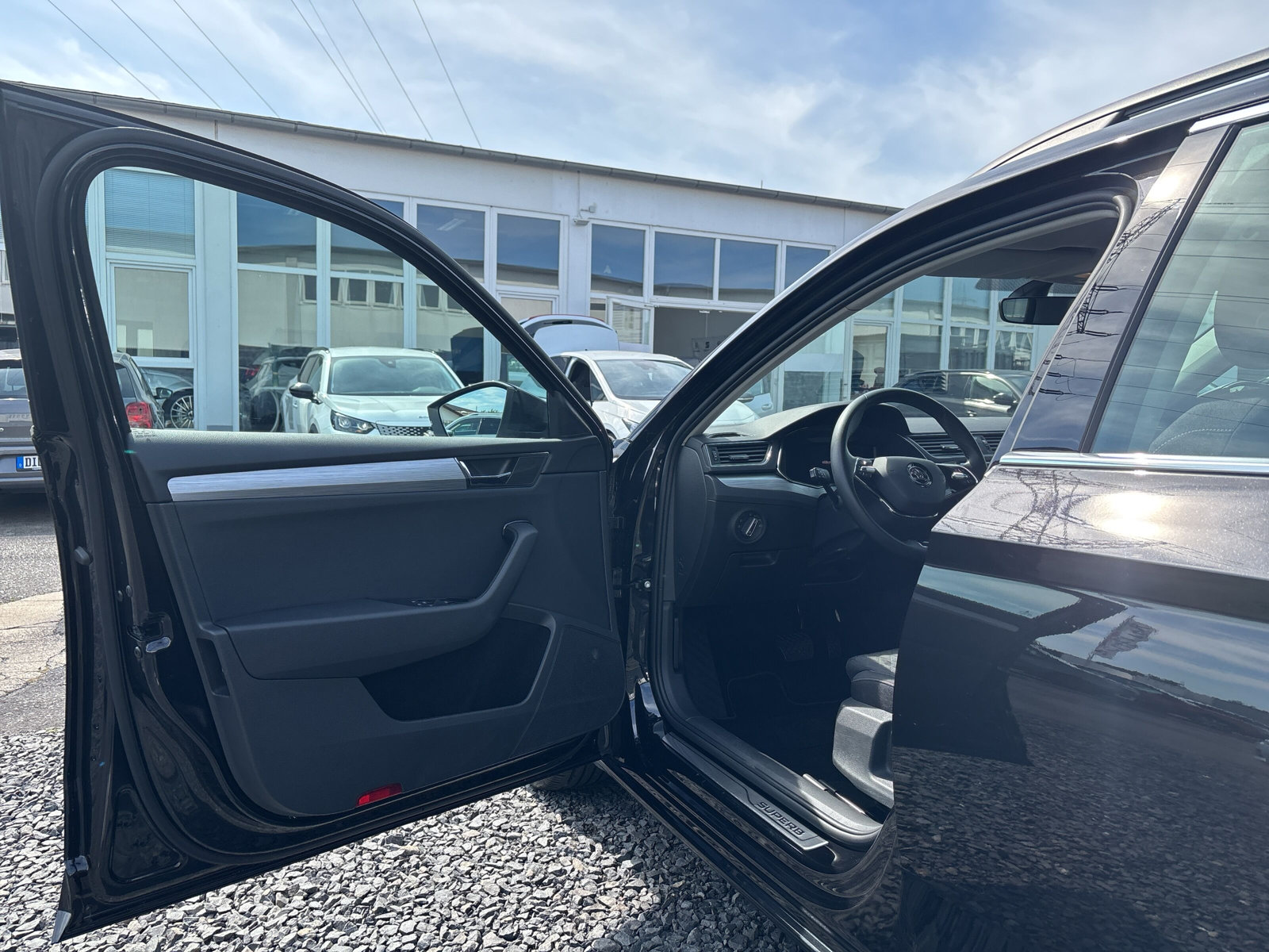 Superb Combi Ambition 2.0TDI DSG *KAMERA*SHZ*NAVI*