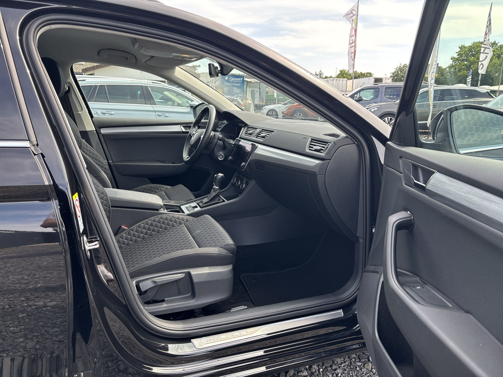 Superb Combi Ambition 2.0TDI DSG *KAMERA*SHZ*NAVI*