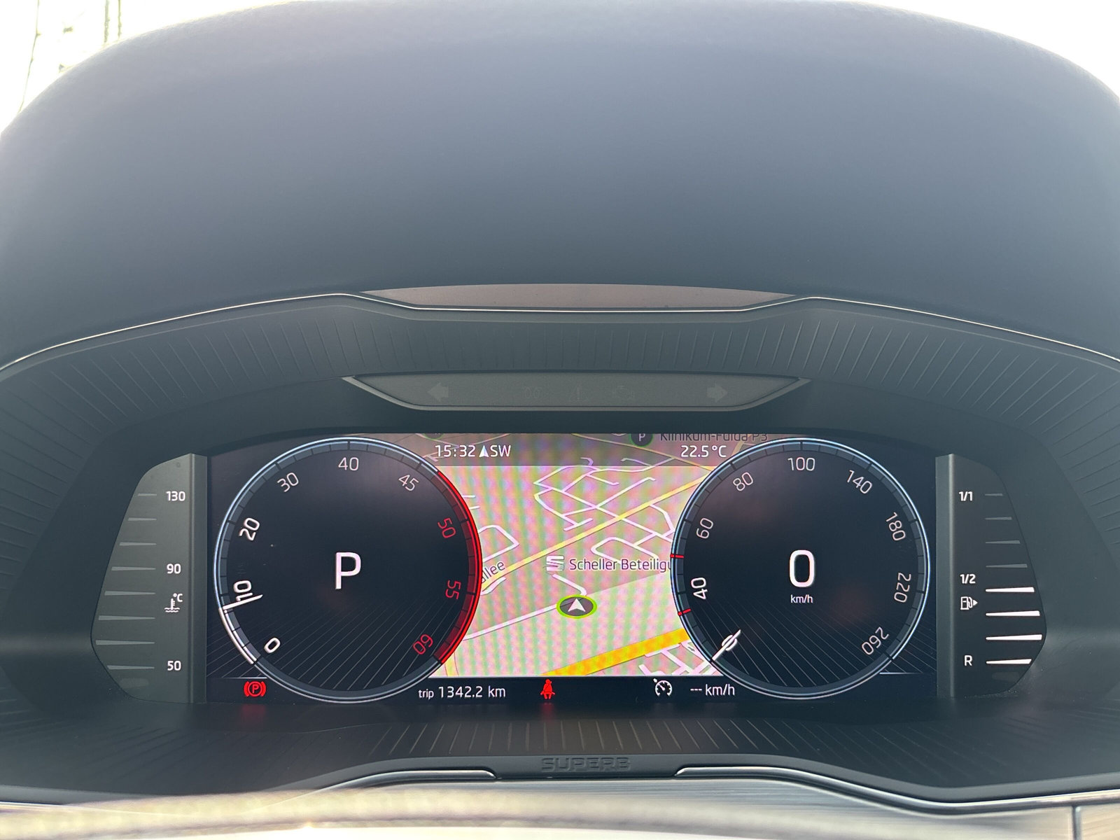 Superb Combi Ambition 2.0TDI DSG *KAMERA*SHZ*NAVI*