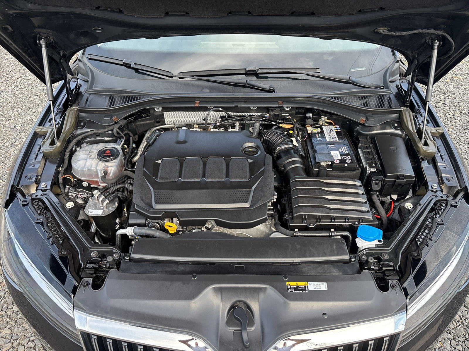 Superb Combi Ambition 2.0TDI DSG *KAMERA*SHZ*NAVI*