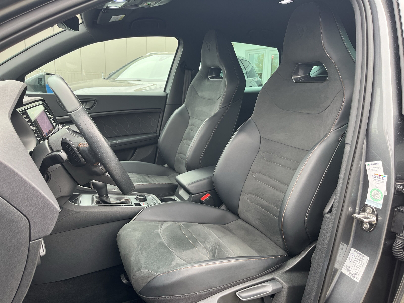 Ateca 4Drive 2.0 TSI DSG *AHK*WSS-HZG*BEATS*ACC*