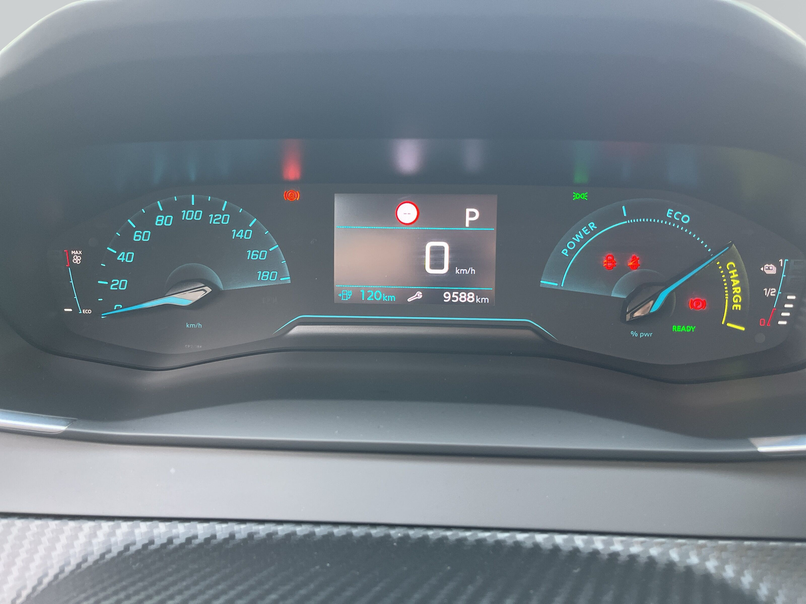 208 e- Active Pack 136 50kWh *SHZ*LED*PDC*