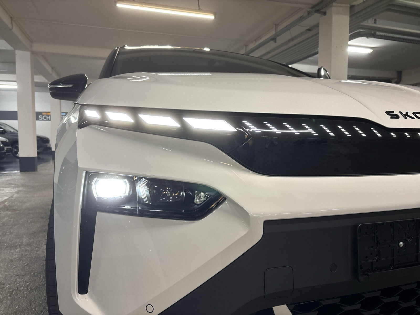 Elroq First Edition II. 82 kWh Batterie Elektromotor 210 kW Sondermodell First Edition 210kW