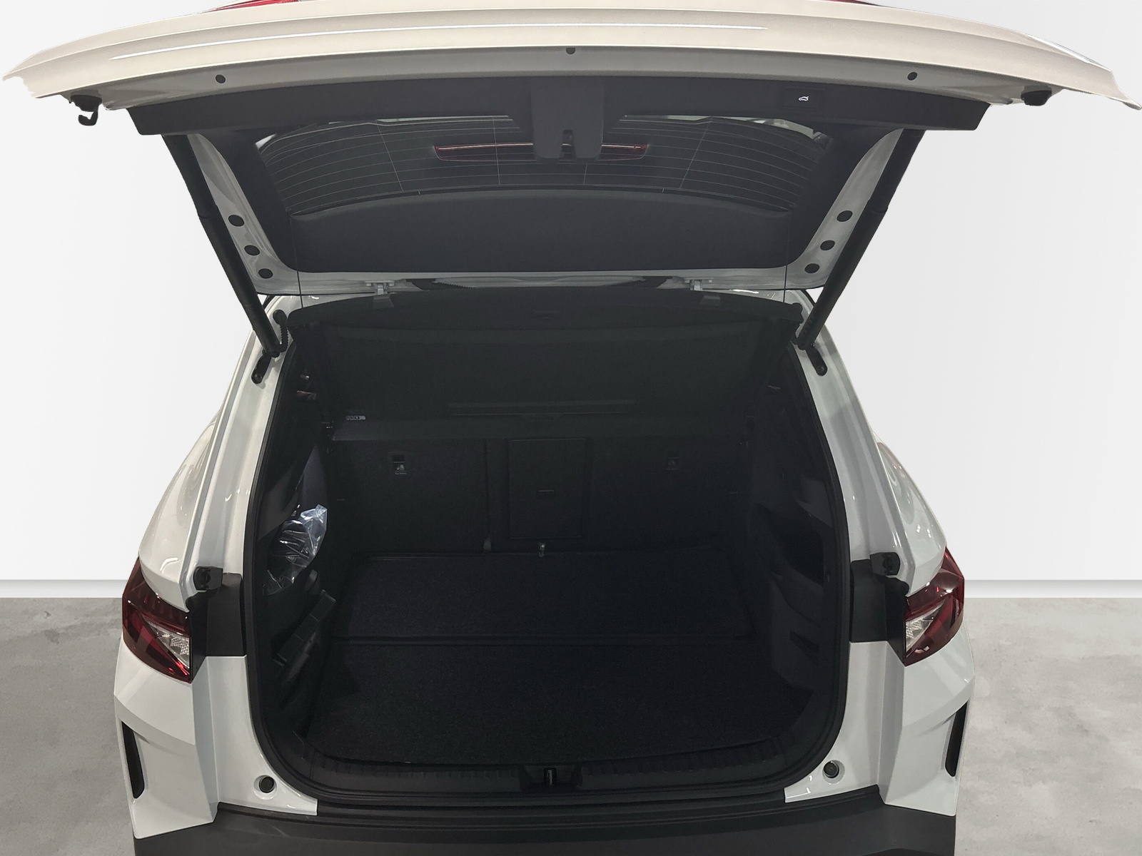 Elroq First Edition II. 82 kWh Batterie Elektromotor 210 kW Sondermodell First Edition 210kW