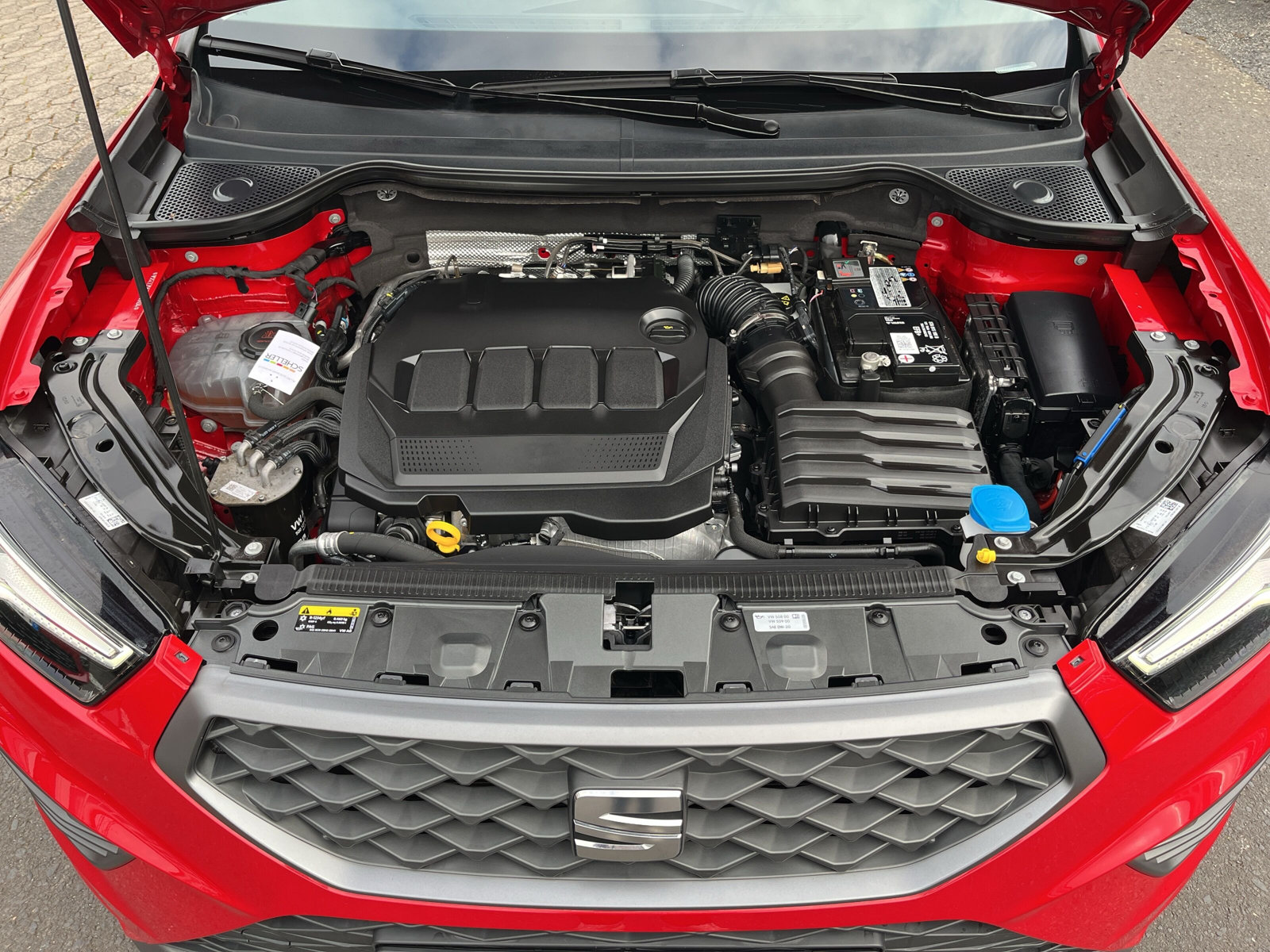 Ateca FR 2,0 TDI 6 Gang *KAMERA*ACC*SHZ*