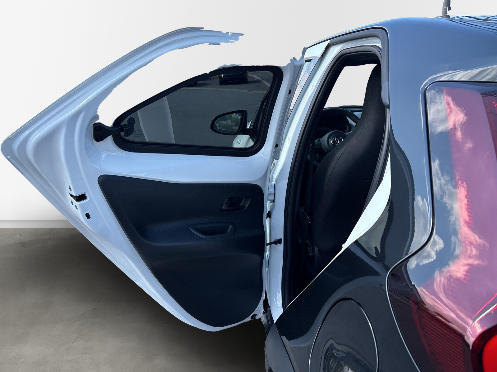 Aygo X Black&White *SHZ*MIRROR LINK*