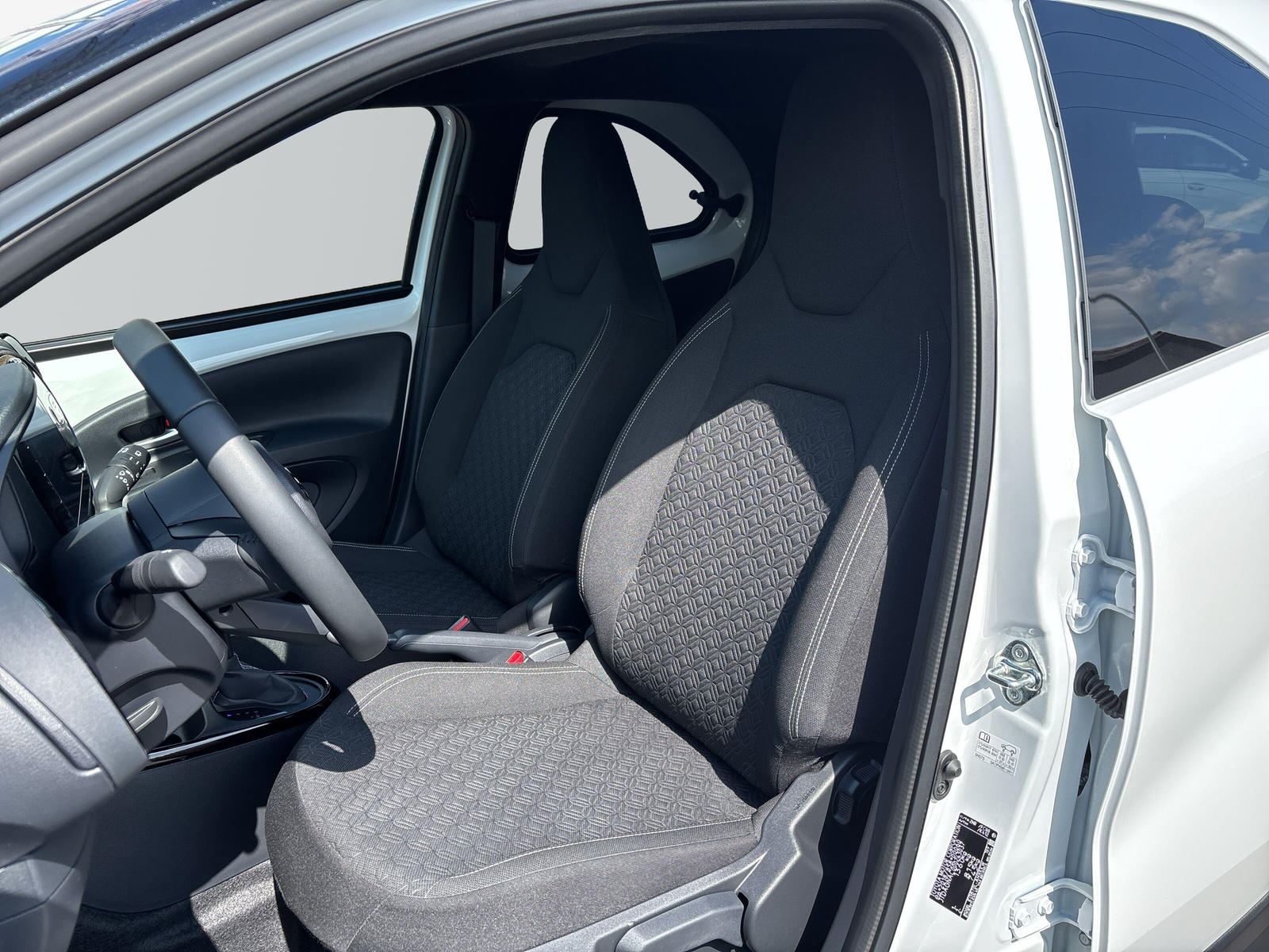 Aygo X Black&White *SHZ*MIRROR LINK*