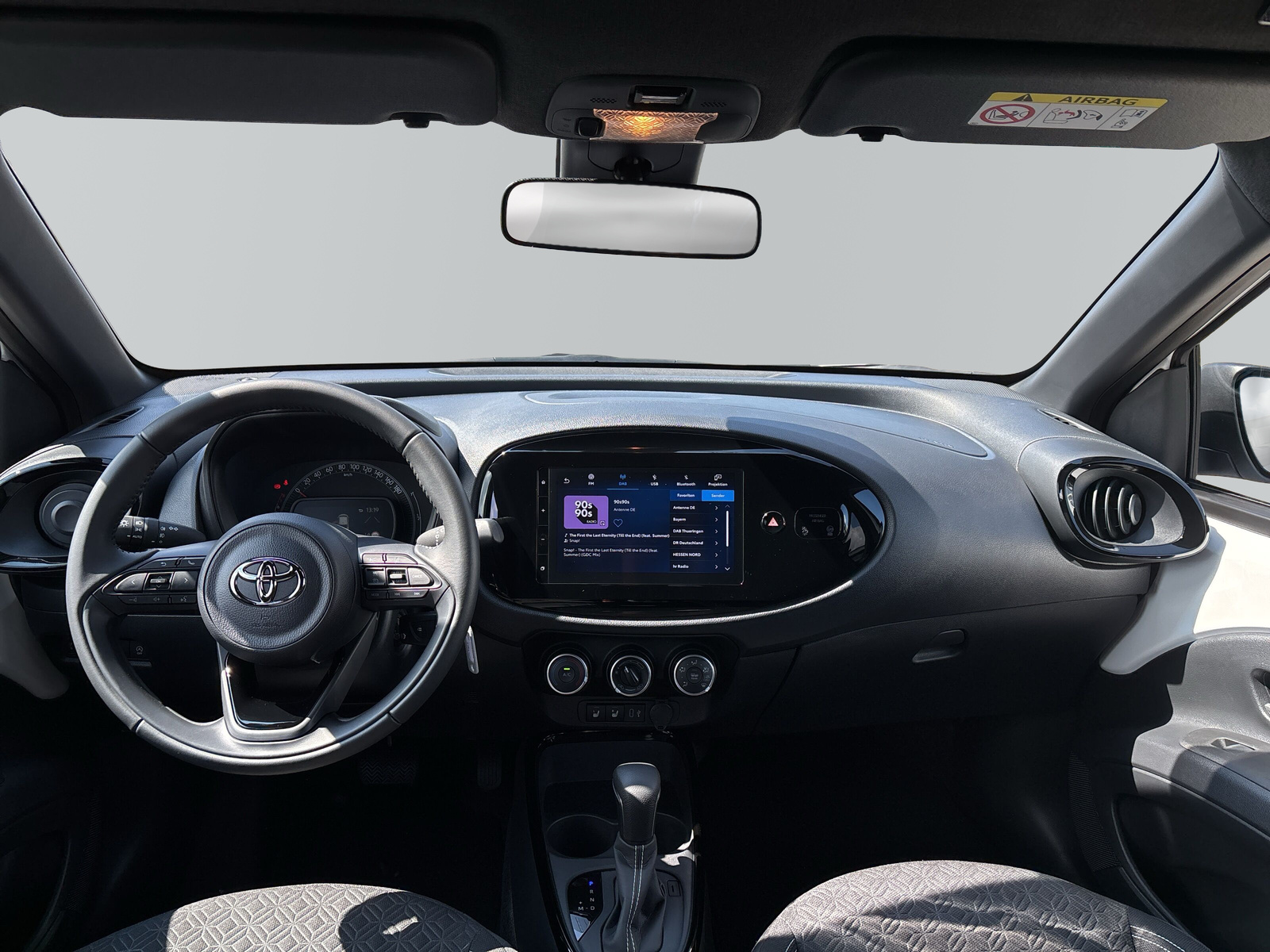 Aygo X Black&White *SHZ*MIRROR LINK*