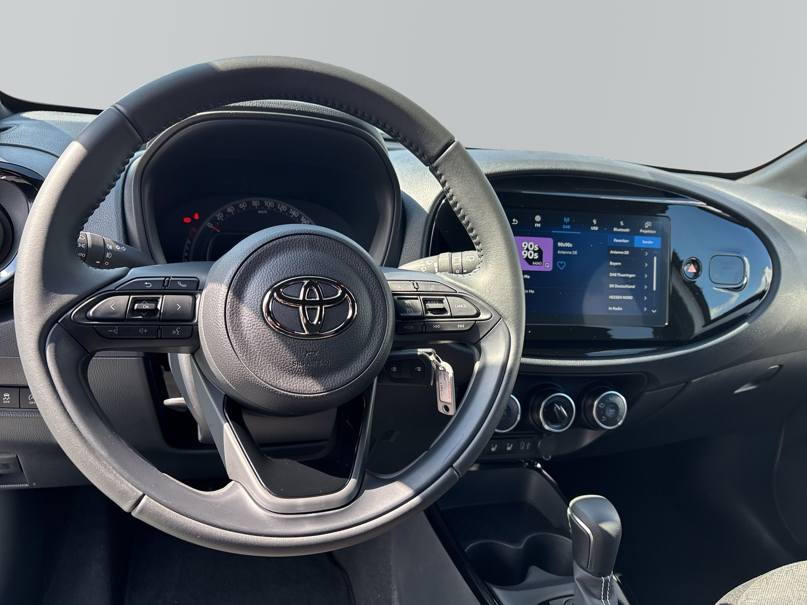 Aygo X Black&White *SHZ*MIRROR LINK*