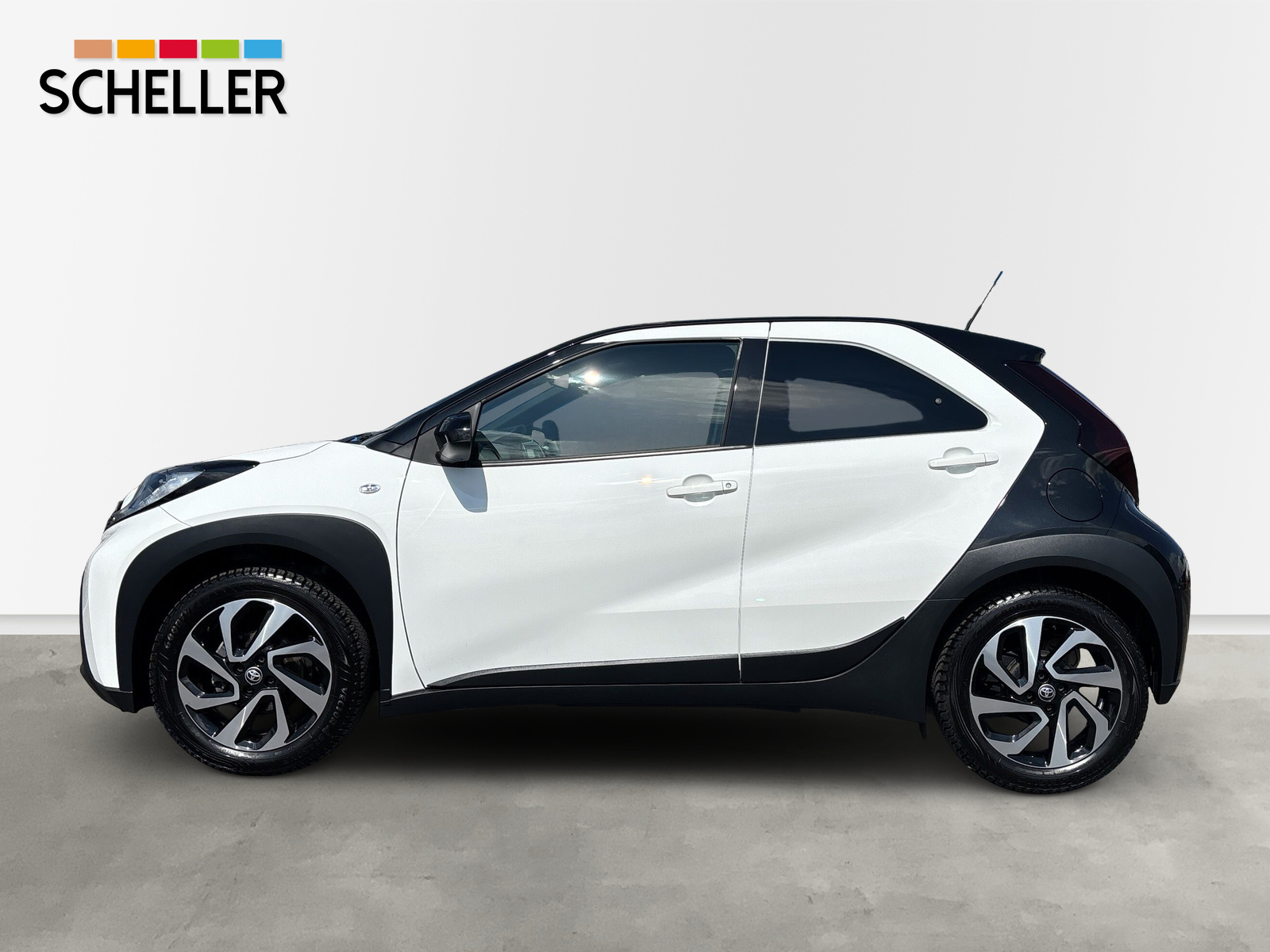 Aygo X Black&White *SHZ*MIRROR LINK*