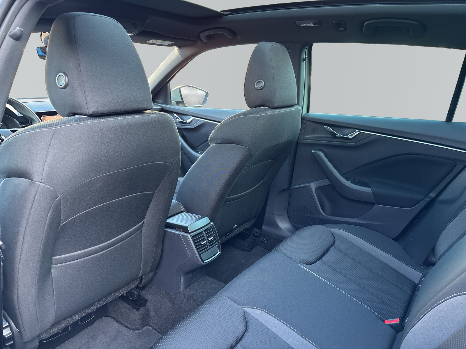 Scala Ambition 1.5 TSI 6-Gang *LED*SHZ*PANO*NAVI*