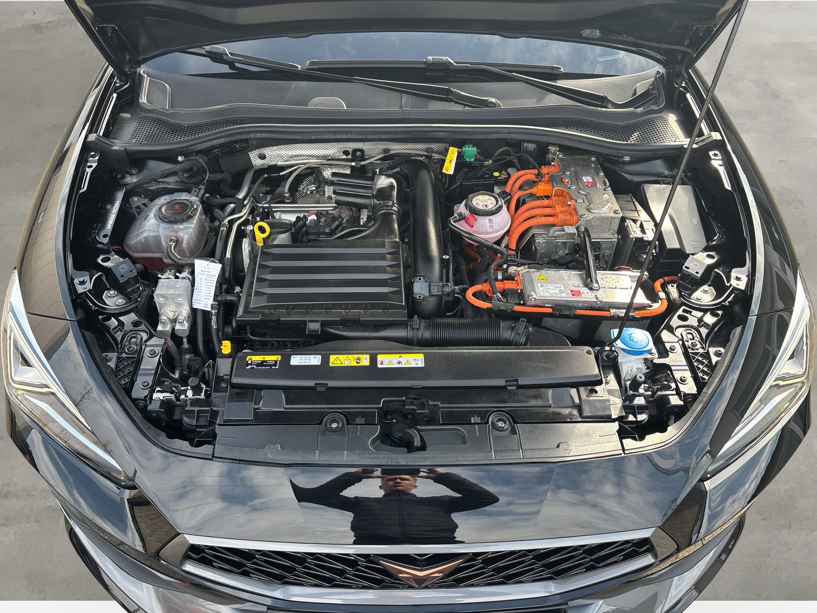 CUPRA Leon Sportstourer VZ 1.4 e-HYBRID *SHZ*LED*AHK*