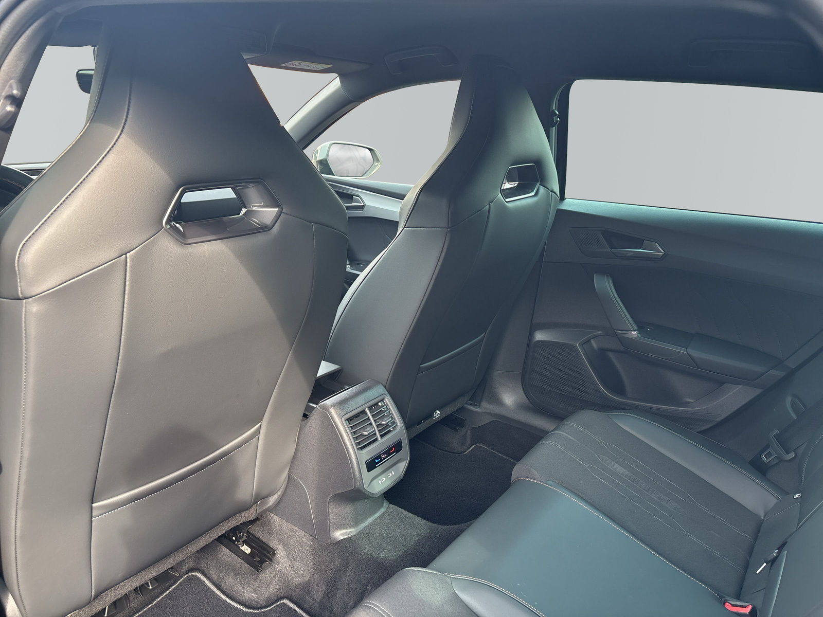 CUPRA Leon Sportstourer VZ 1.4 e-HYBRID *SHZ*LED*AHK*