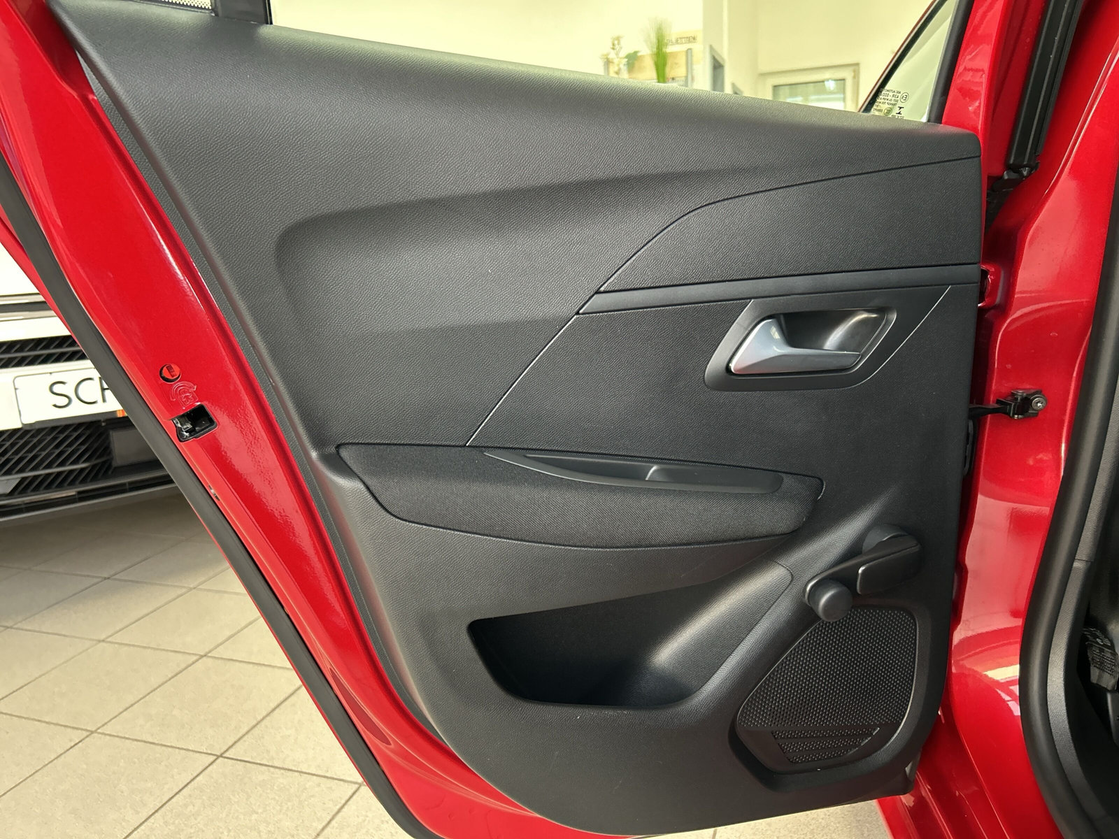 e 208 e- Active 50kWH *KLIMAAUTO*MIRROR-LINK*