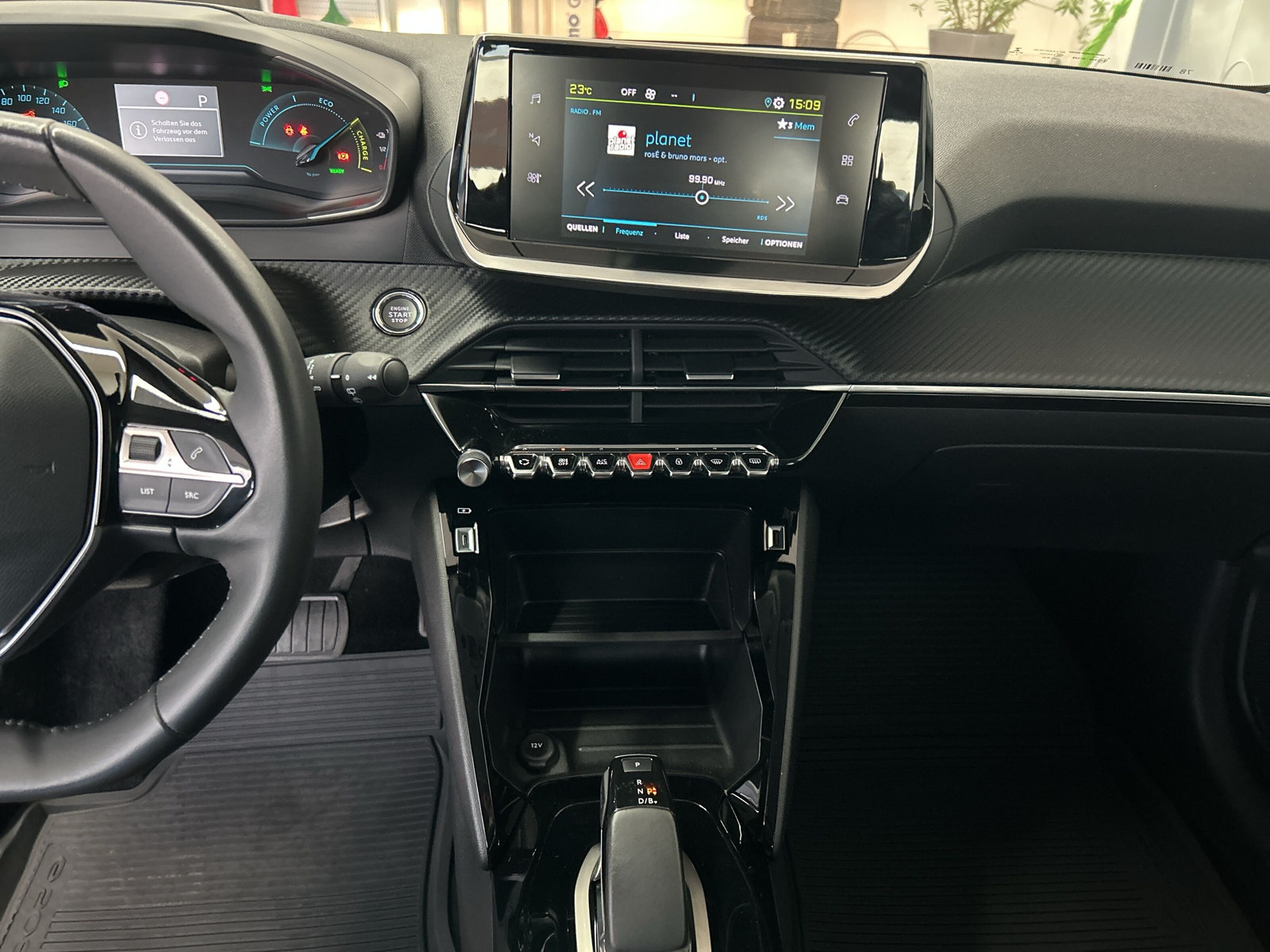 e 208 e- Active 50kWH *KLIMAAUTO*MIRROR-LINK*