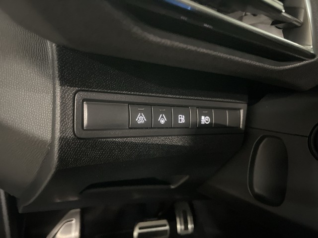 3008 GT Plug-In Hybrid 225 e-EAT8
