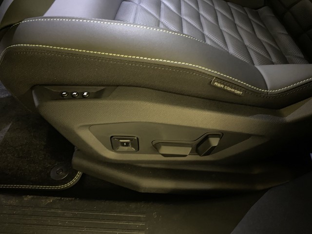 5008 GT Elektromotor 210 - 73 kWh Batterie