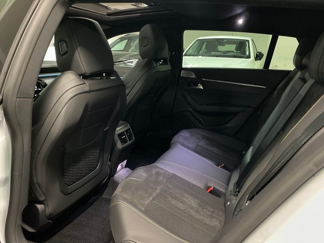 508 SW PSE Plug-In-Hybrid4 360 e-EAT8 PSE