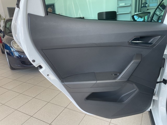Arona FR 1.0 TGI 66 kW 6 Gang *KAMERA*ACC*SHZ*