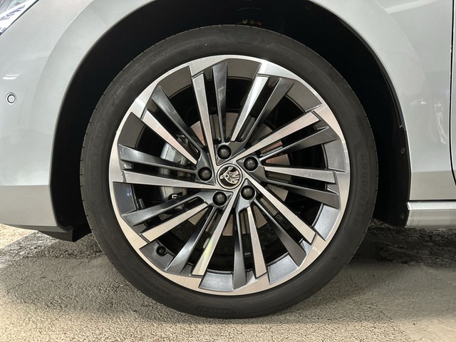 Superb Combi 2.0 TDI 110kW L&K