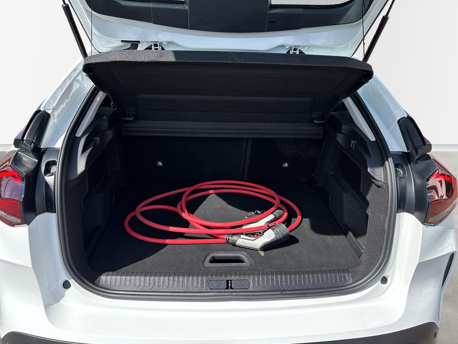 C4 Lim. ë- Feel Pack *SHZ*LED*NAVI*